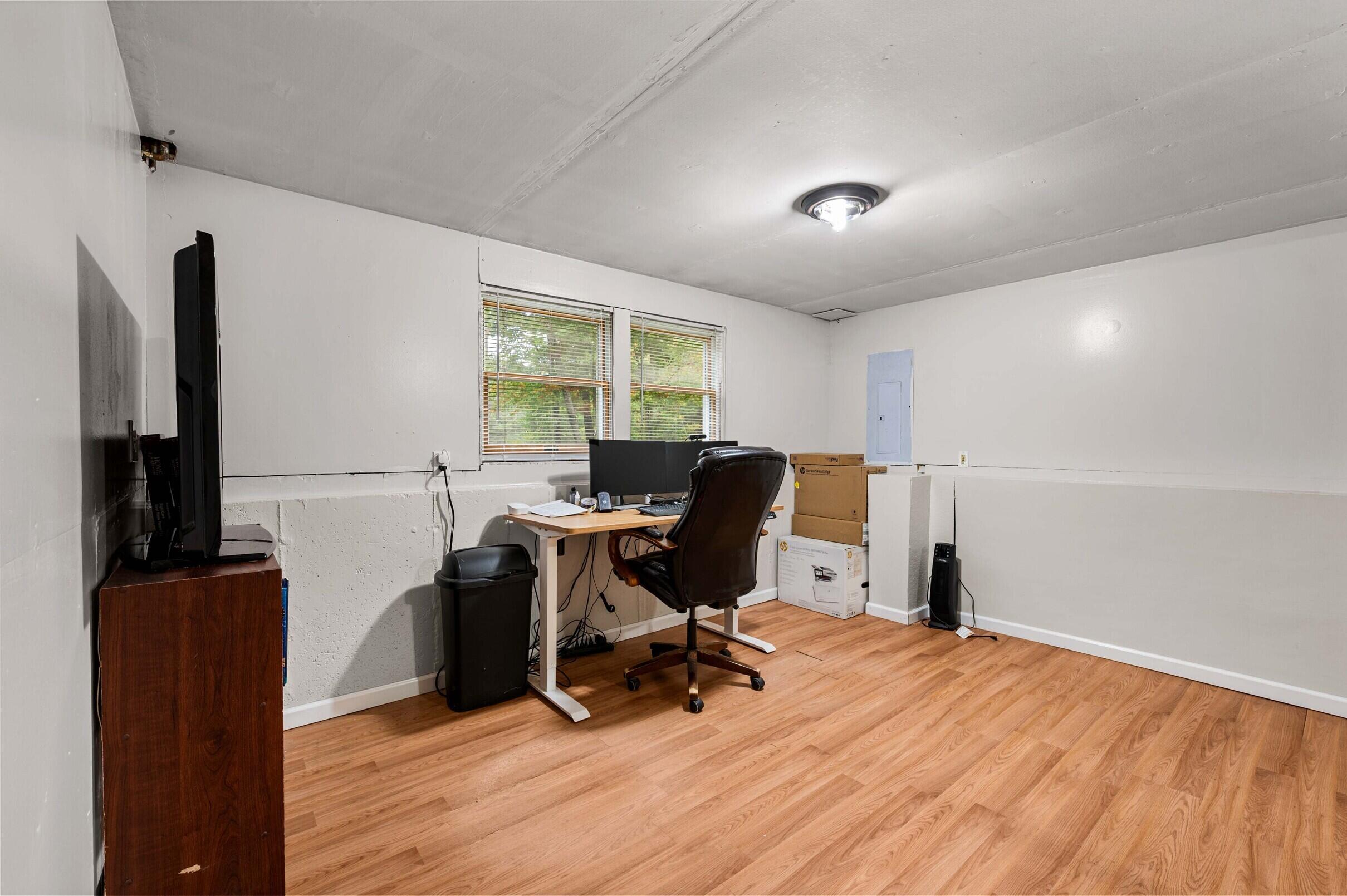 main property photo 18