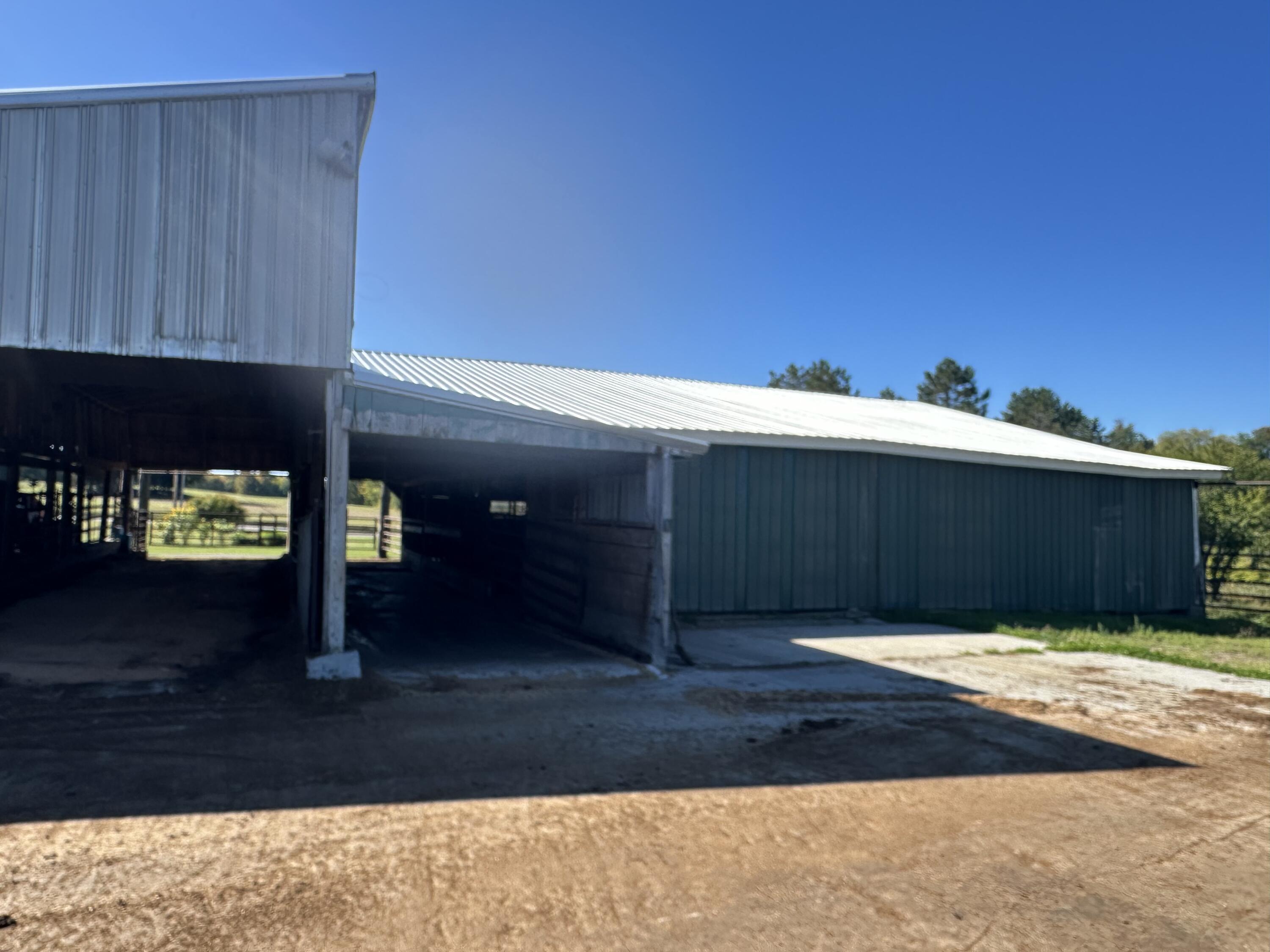 main property photo 39
