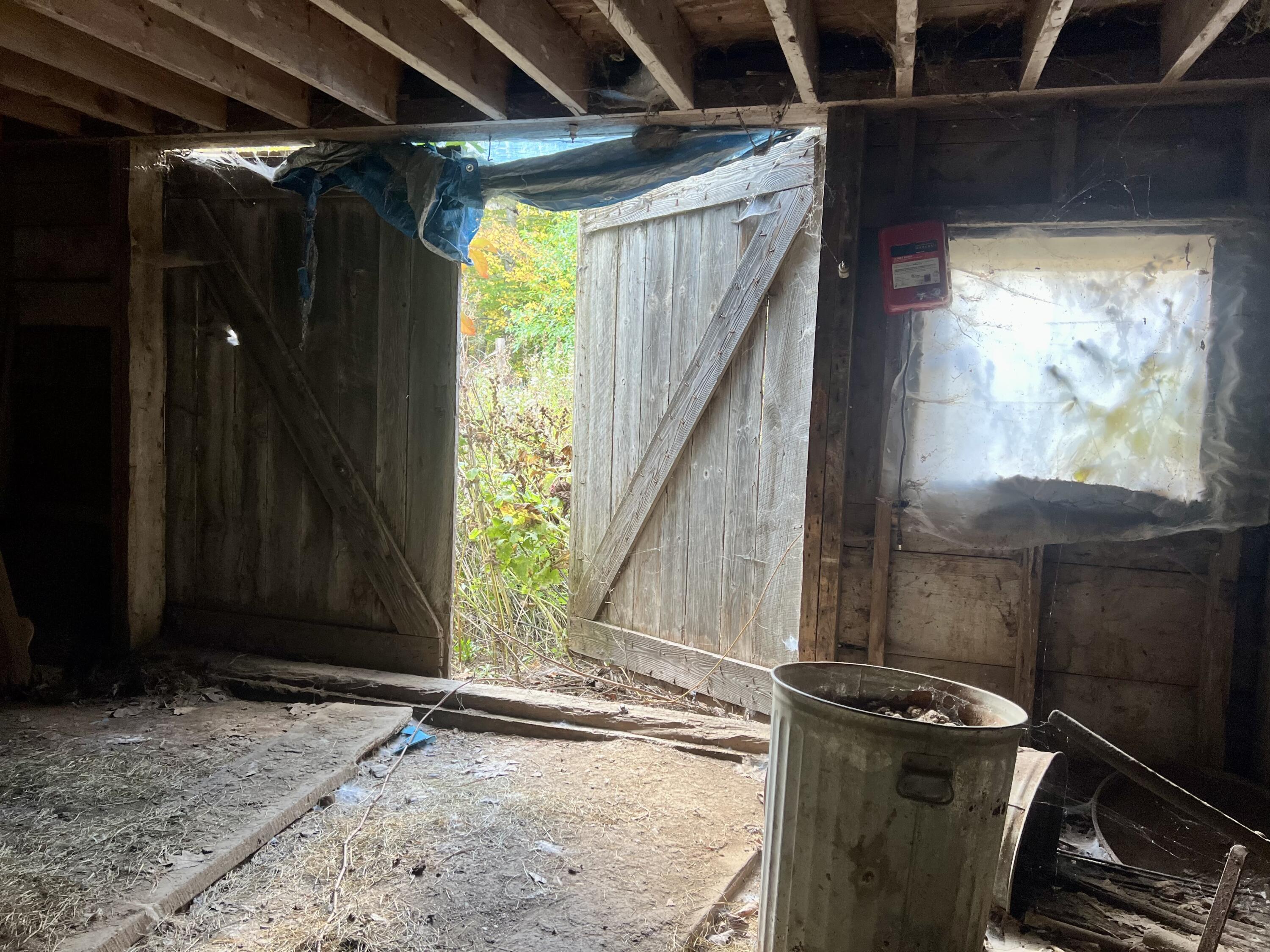 main property photo 46