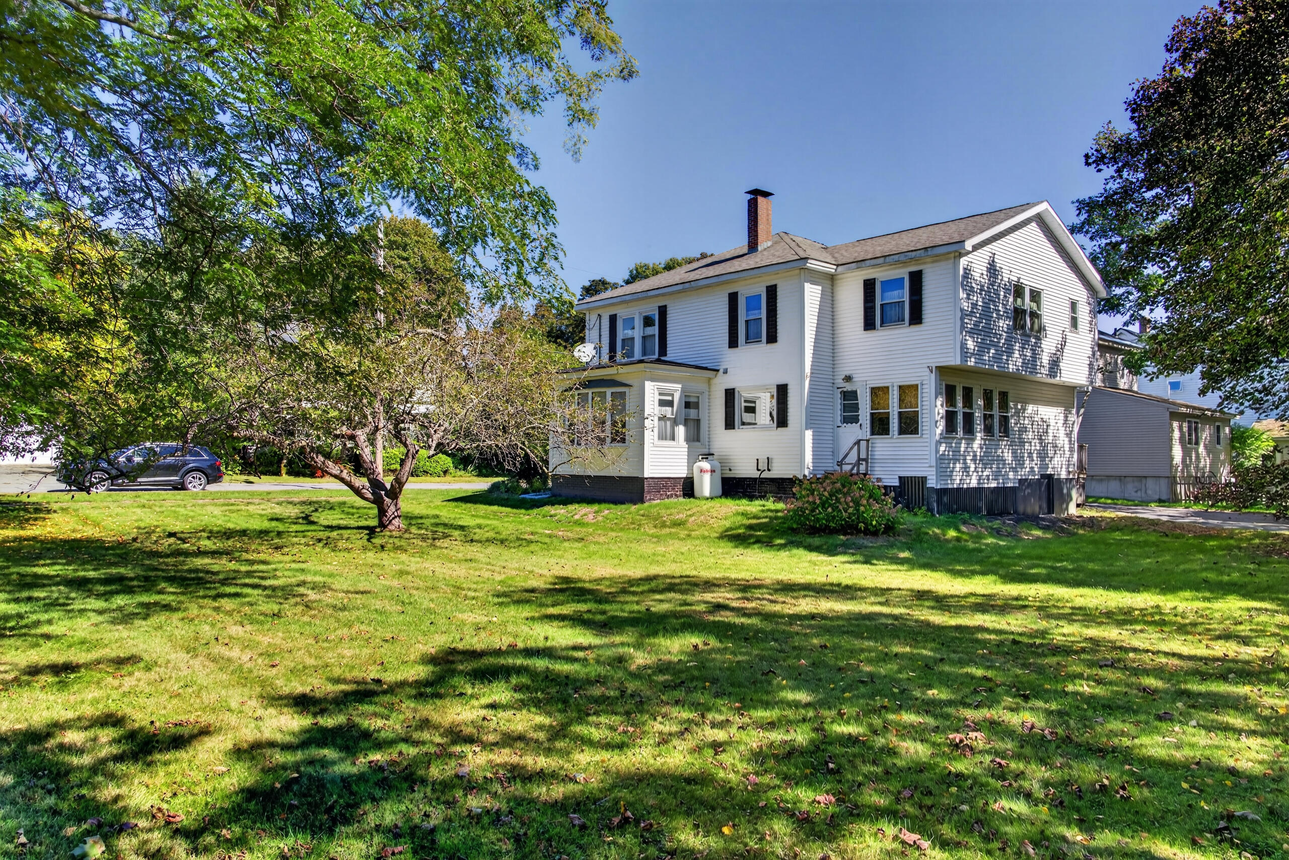 main property photo 45