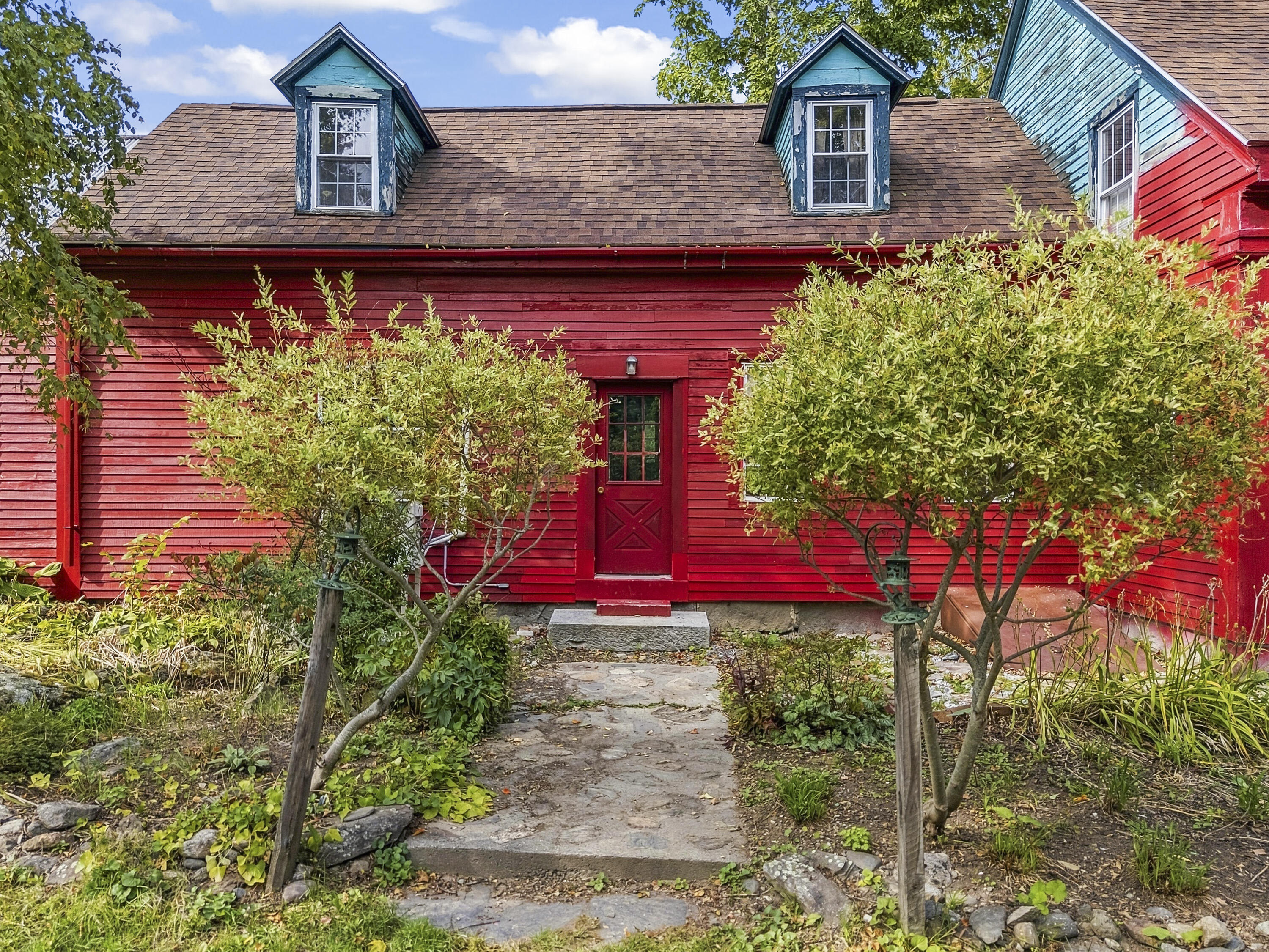 main property photo 16