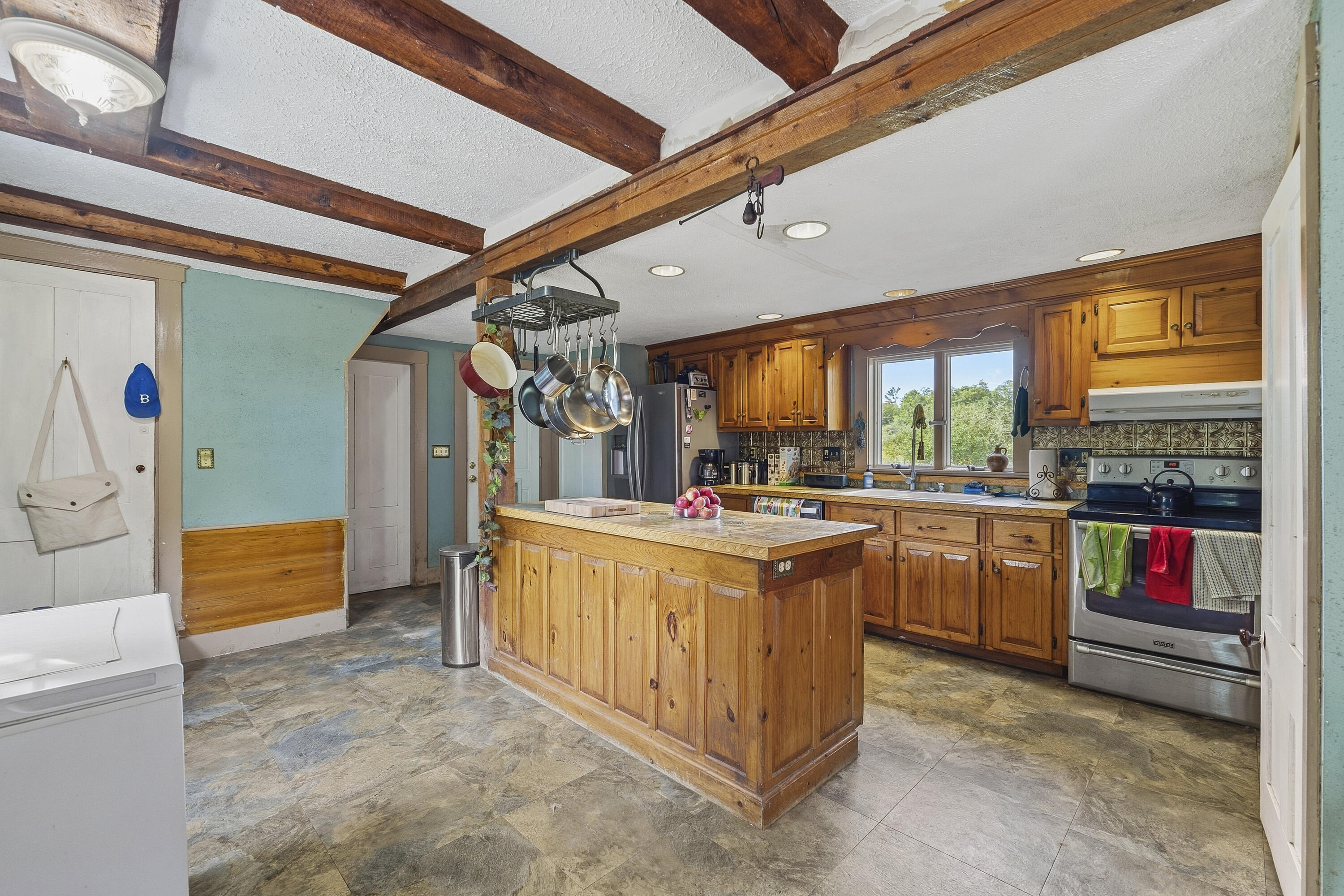 main property photo 3