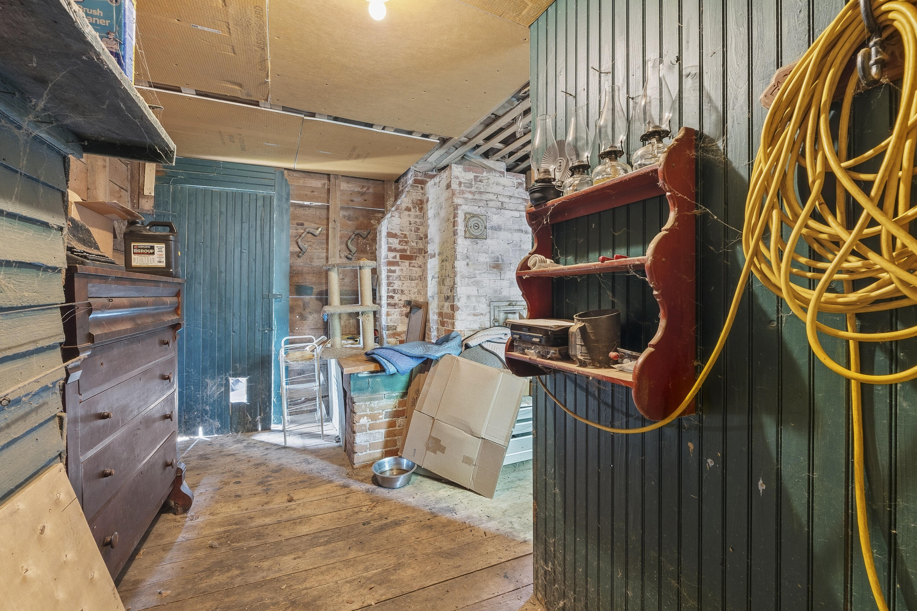 main property photo 33