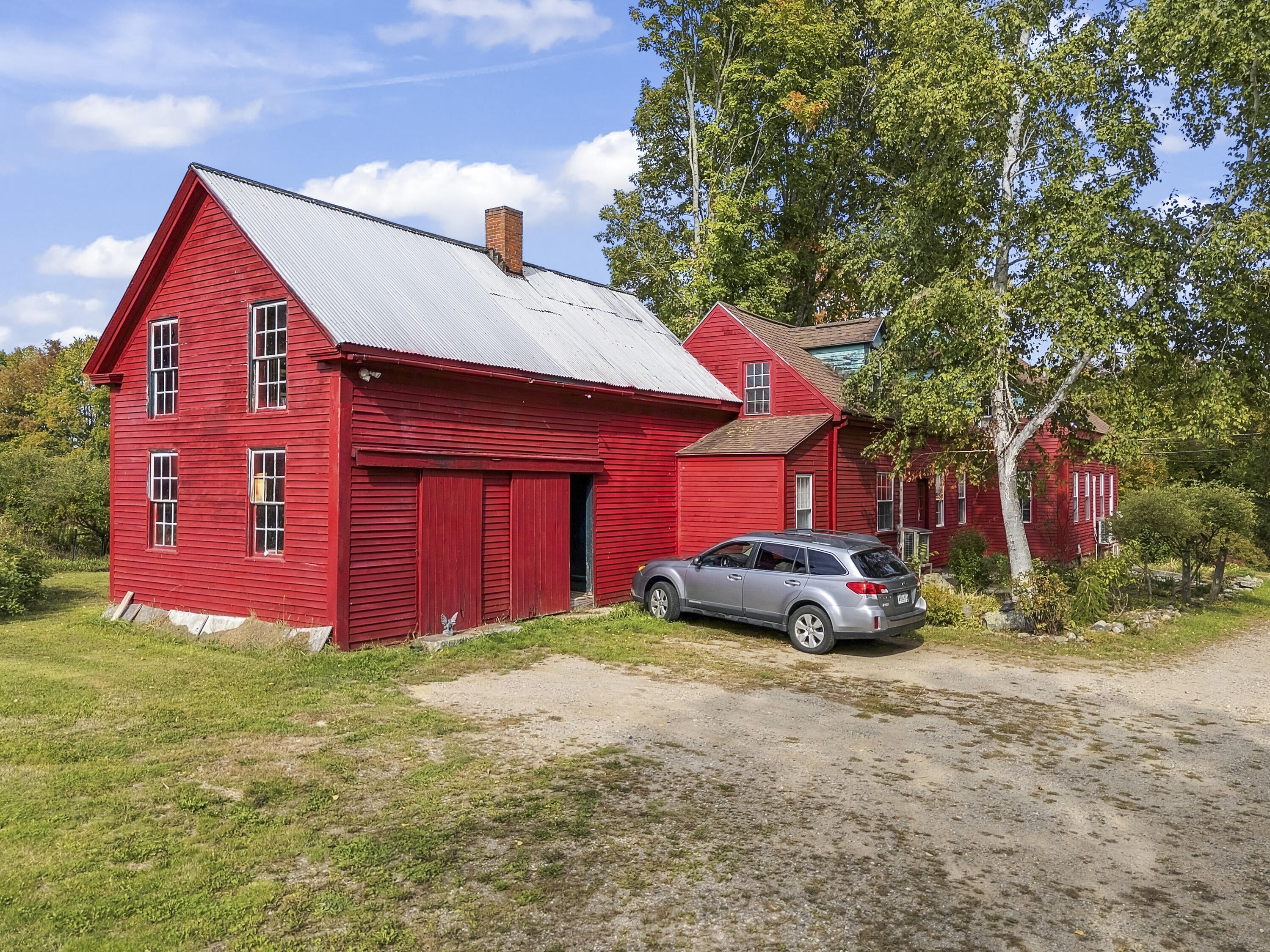 main property photo 34