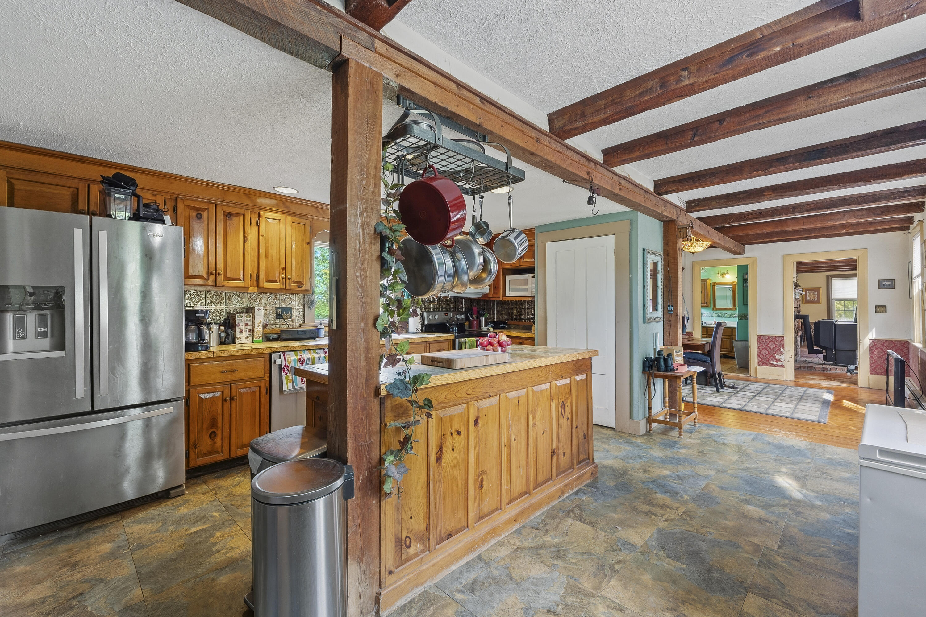 main property photo 6