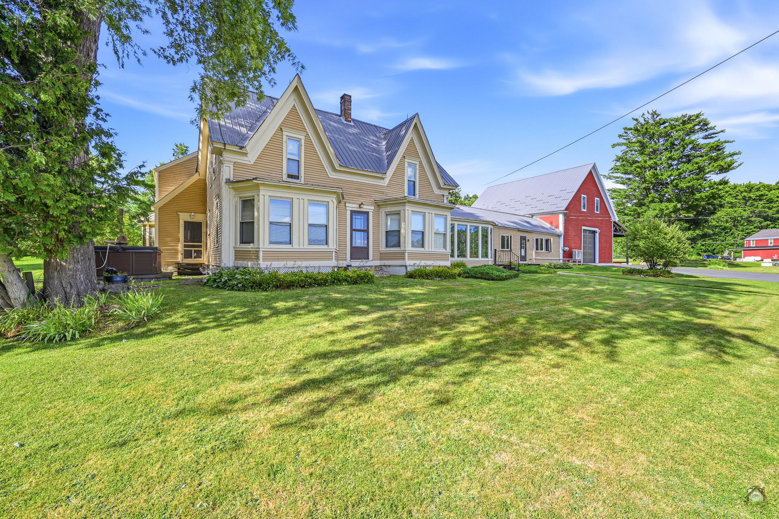 main property photo 28