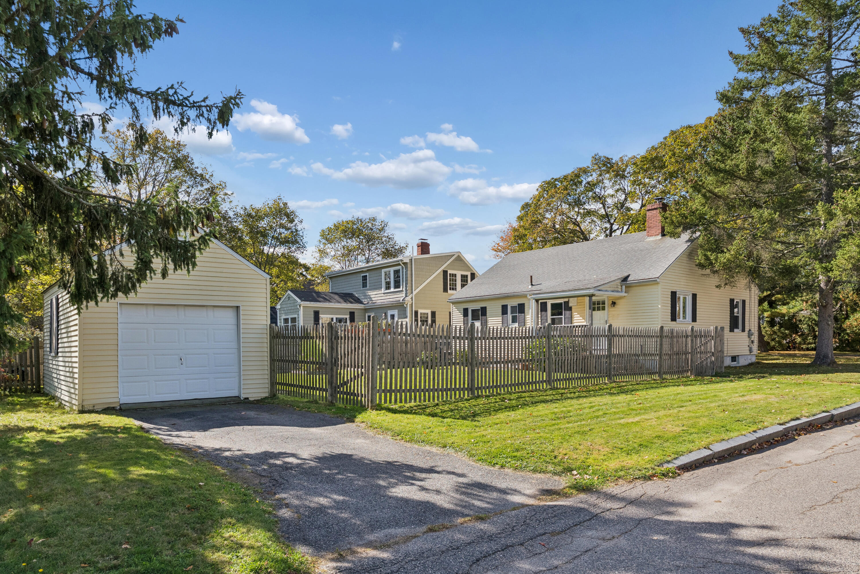 main property photo 25
