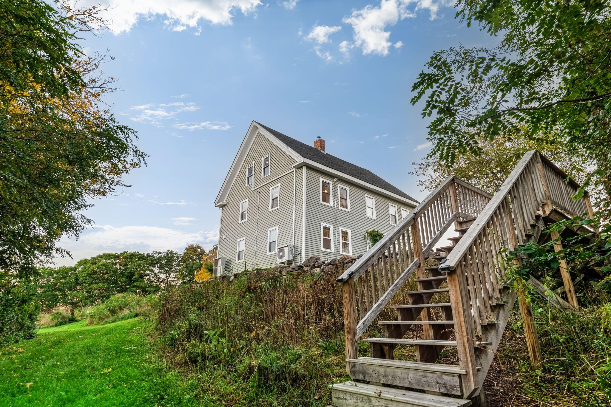 main property photo 17
