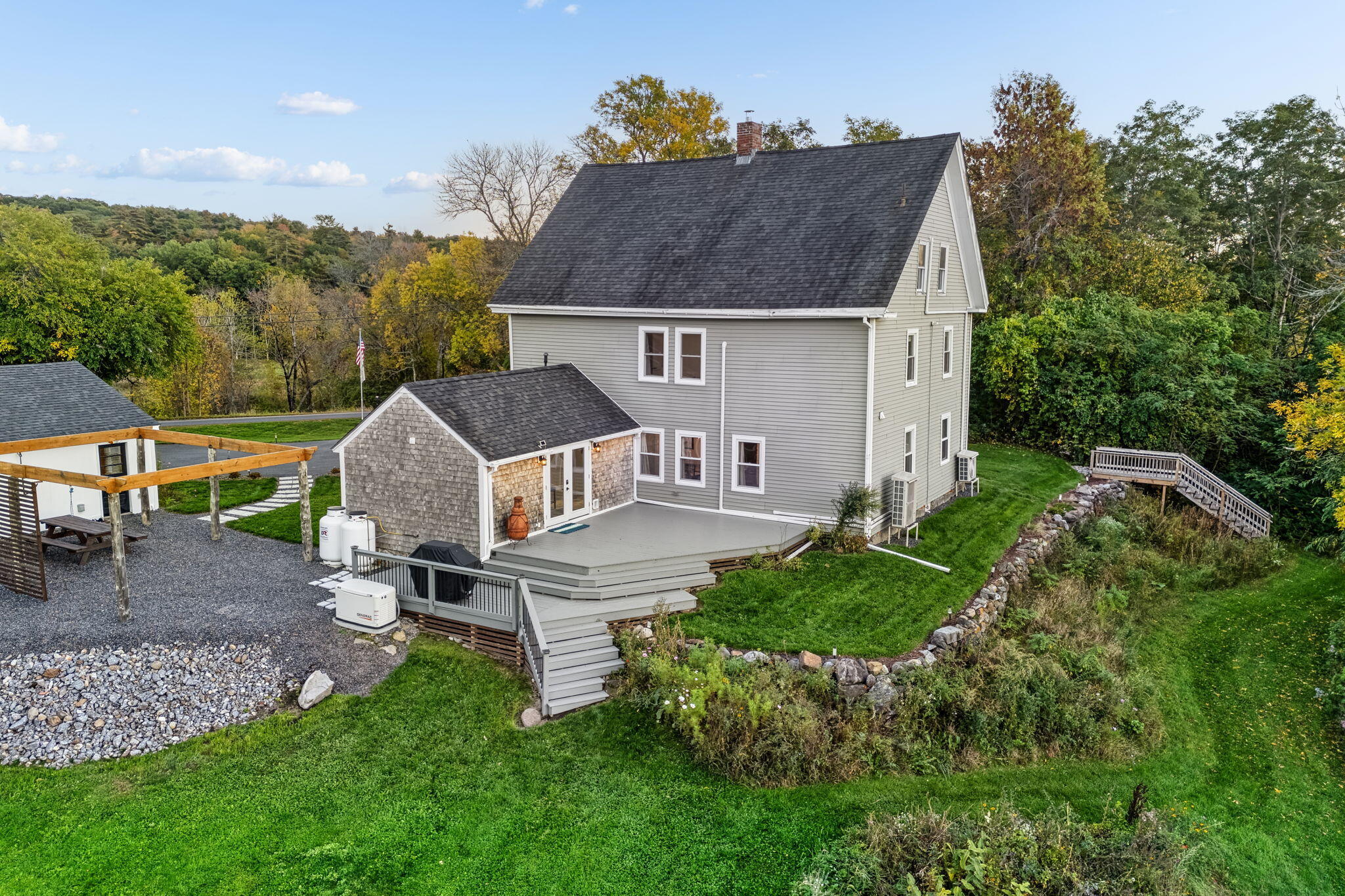 main property photo 22