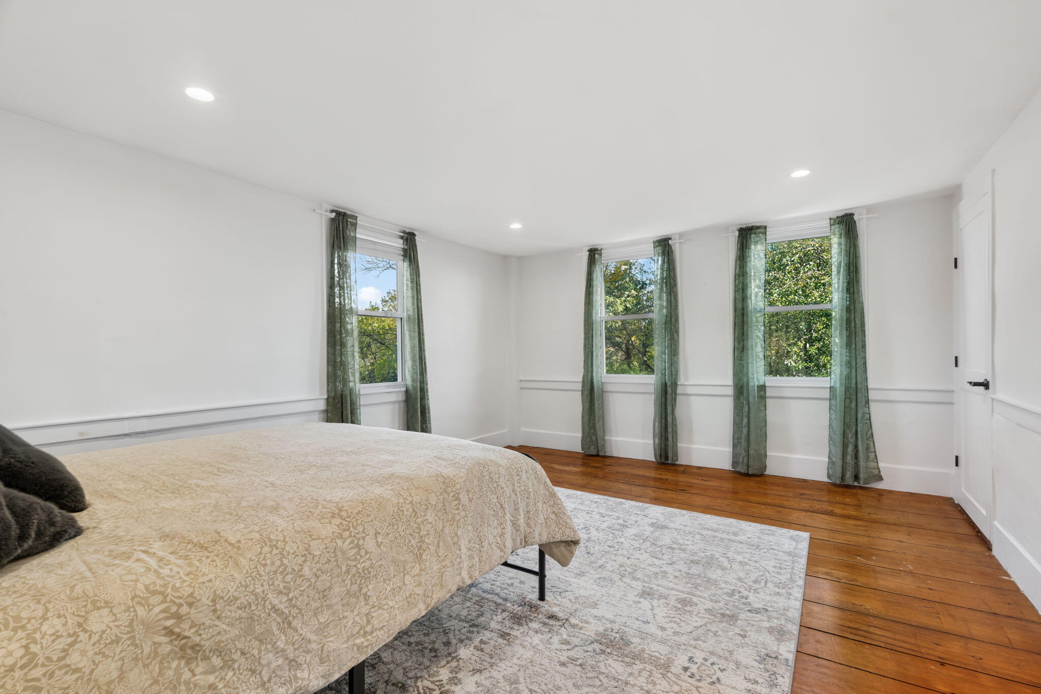 main property photo 51
