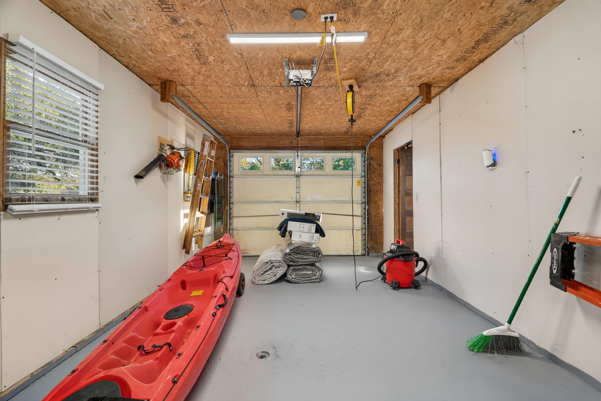 main property photo 76