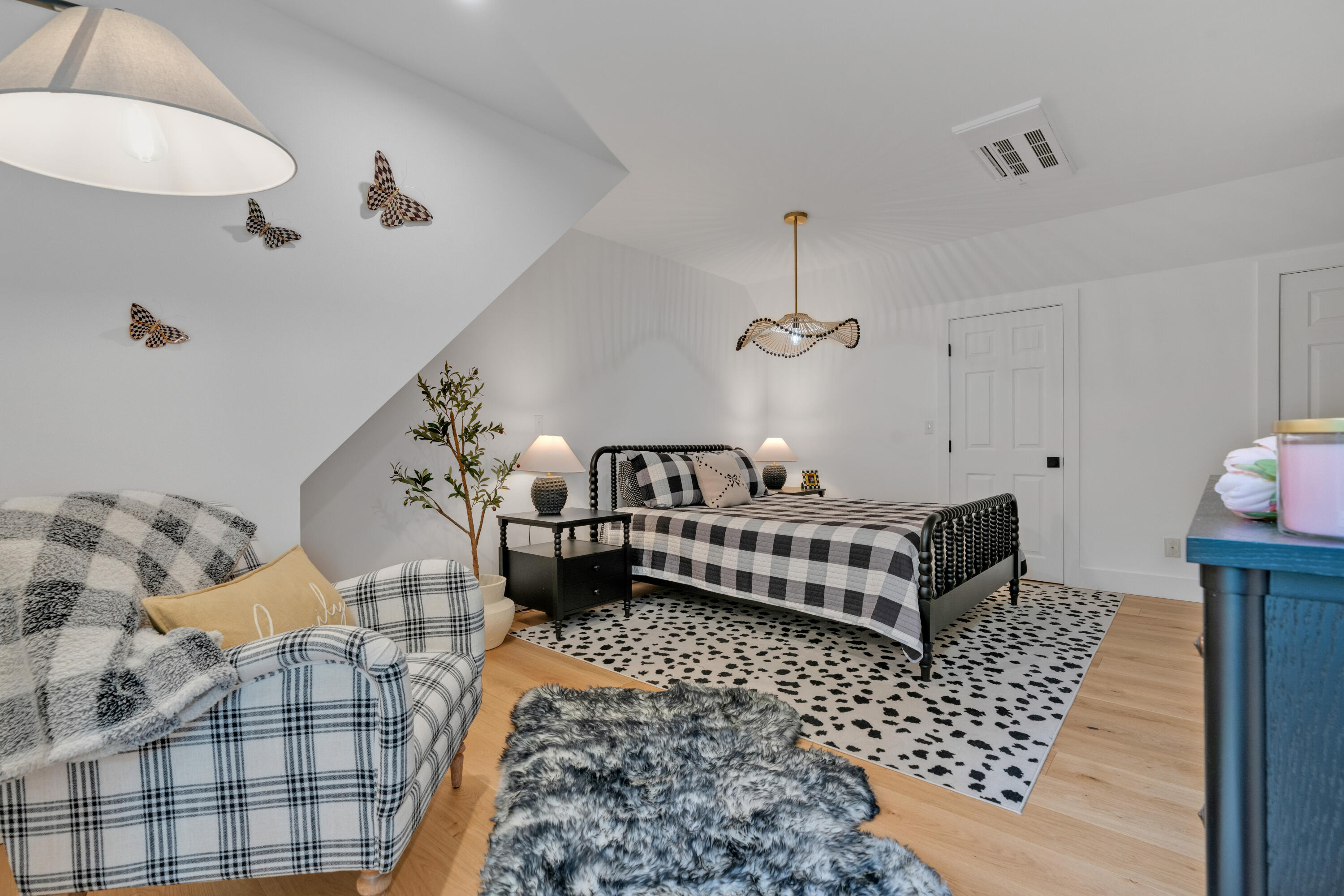 main property photo 81