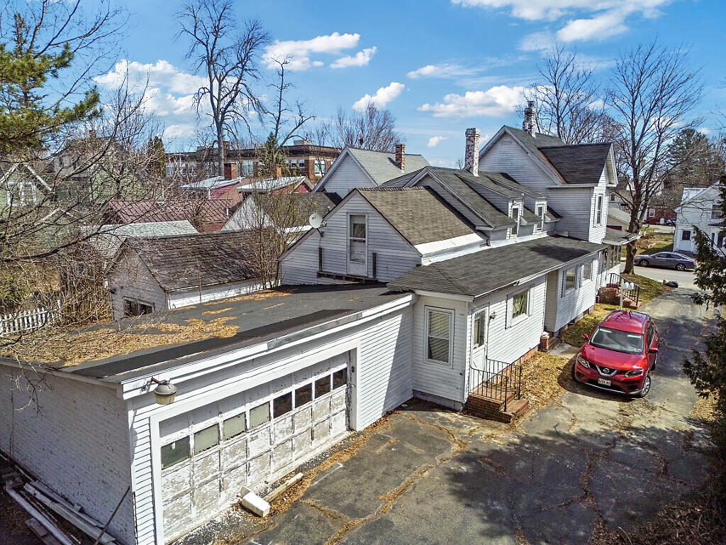 main property photo 45