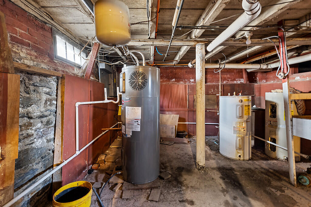 main property photo 54