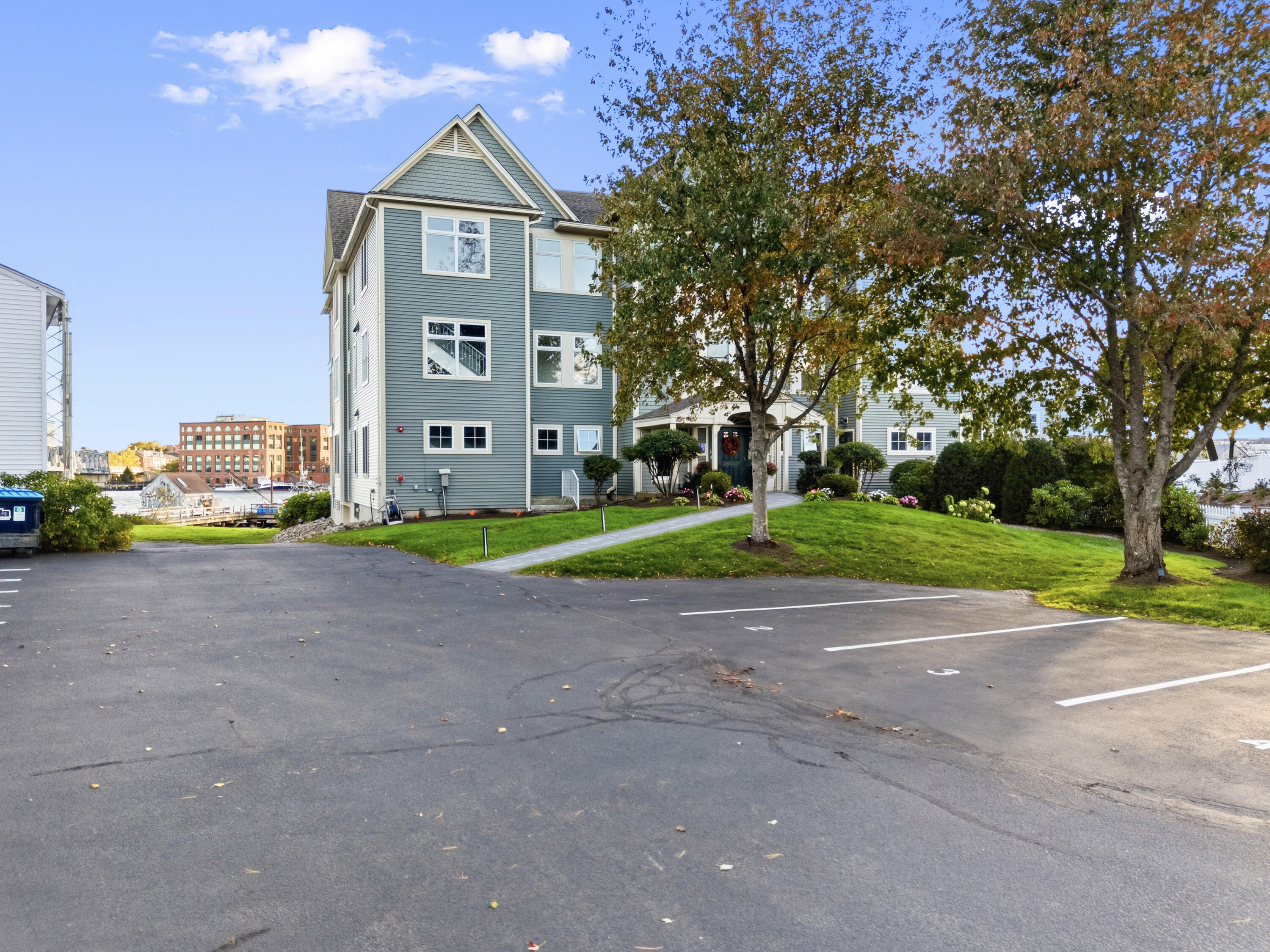 main property photo 67