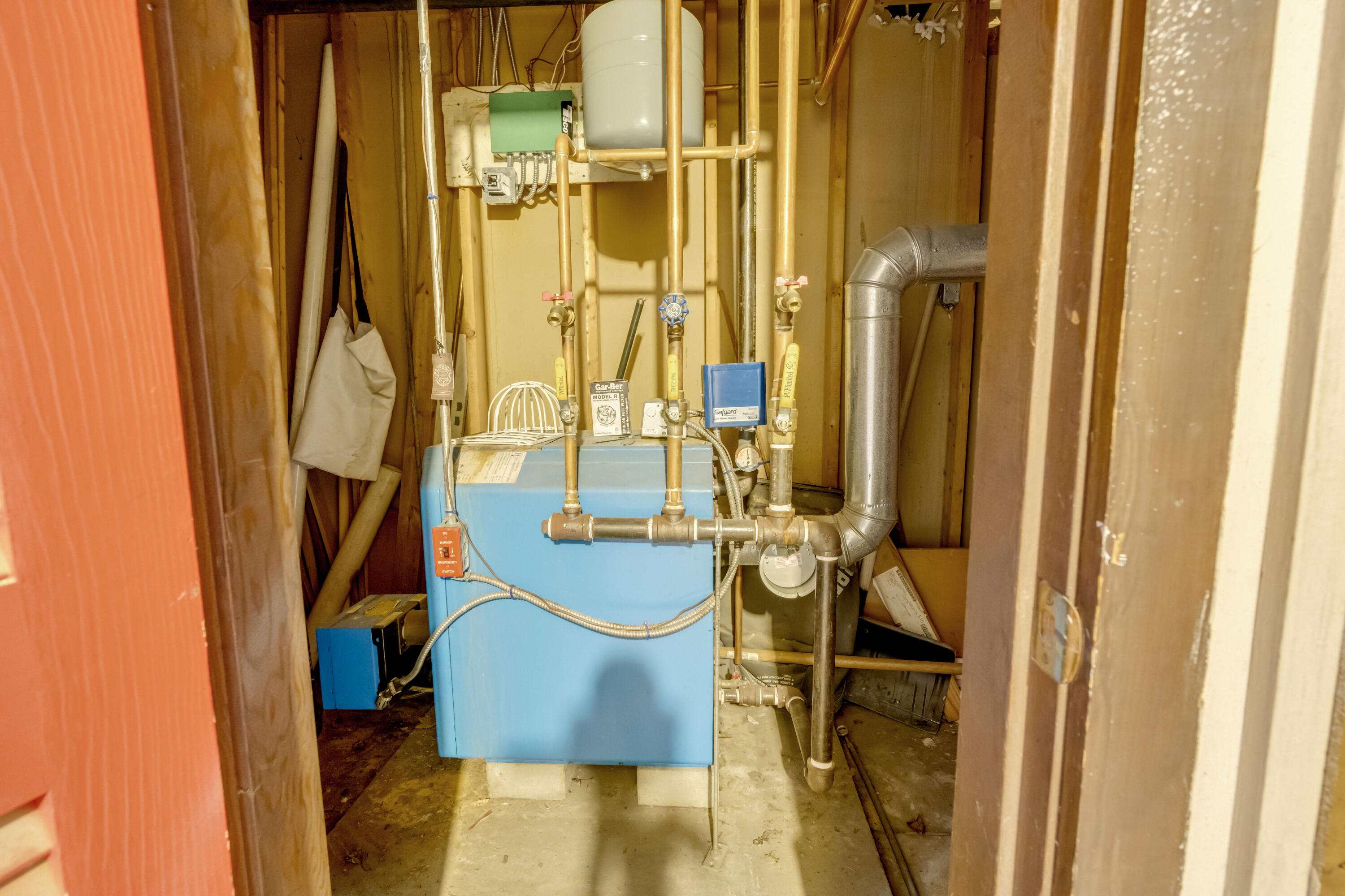 main property photo 36