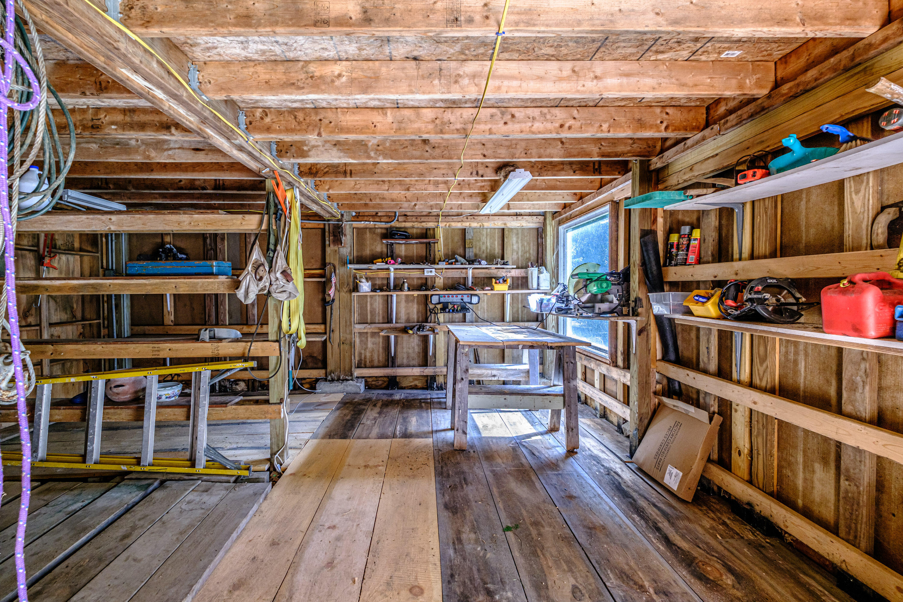 main property photo 40
