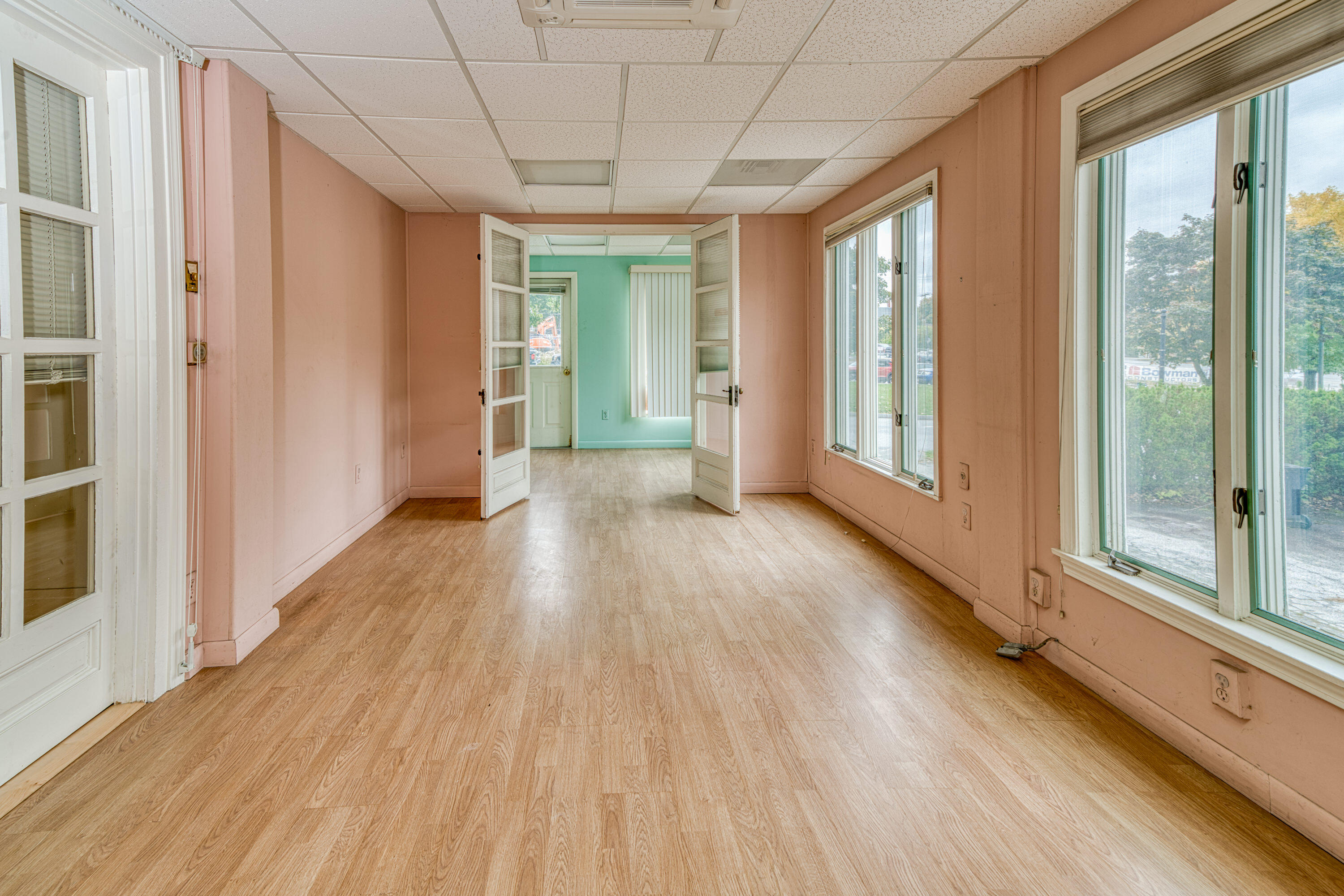 main property photo 11