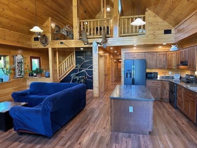 main property photo 5
