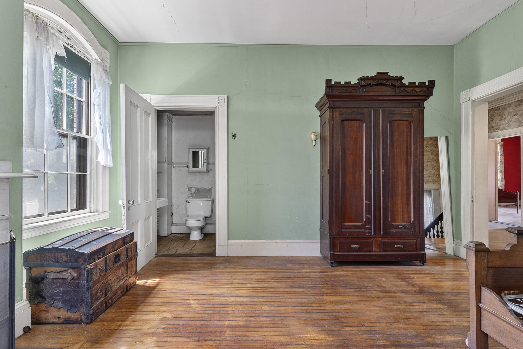 main property photo 40