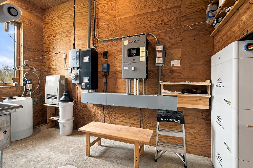 main property photo 80
