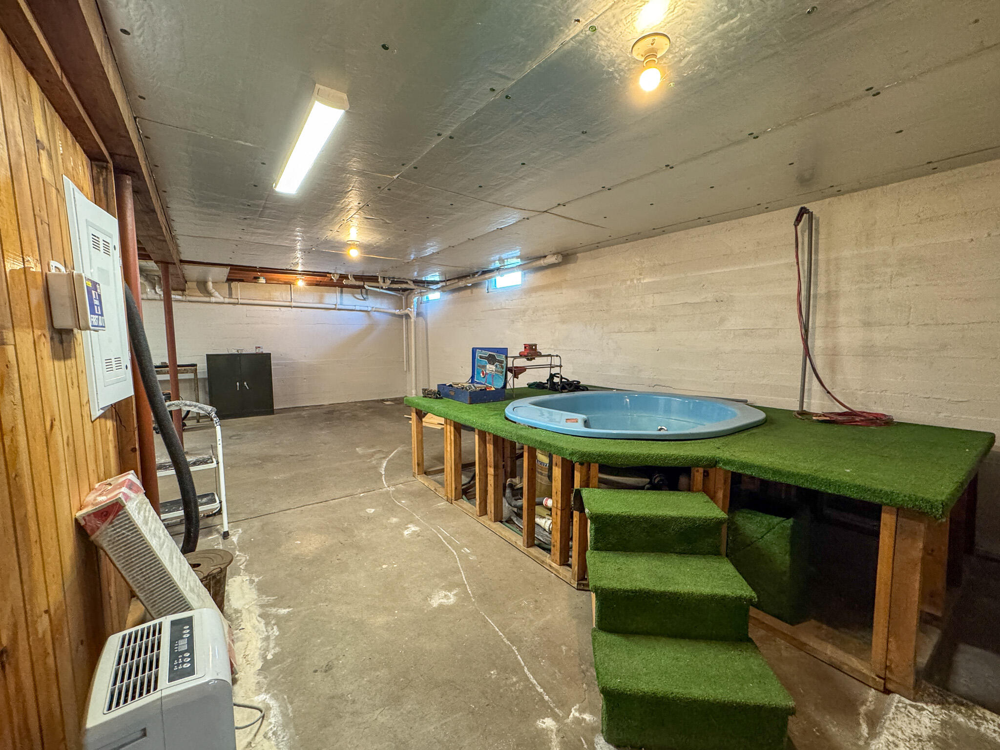 main property photo 36