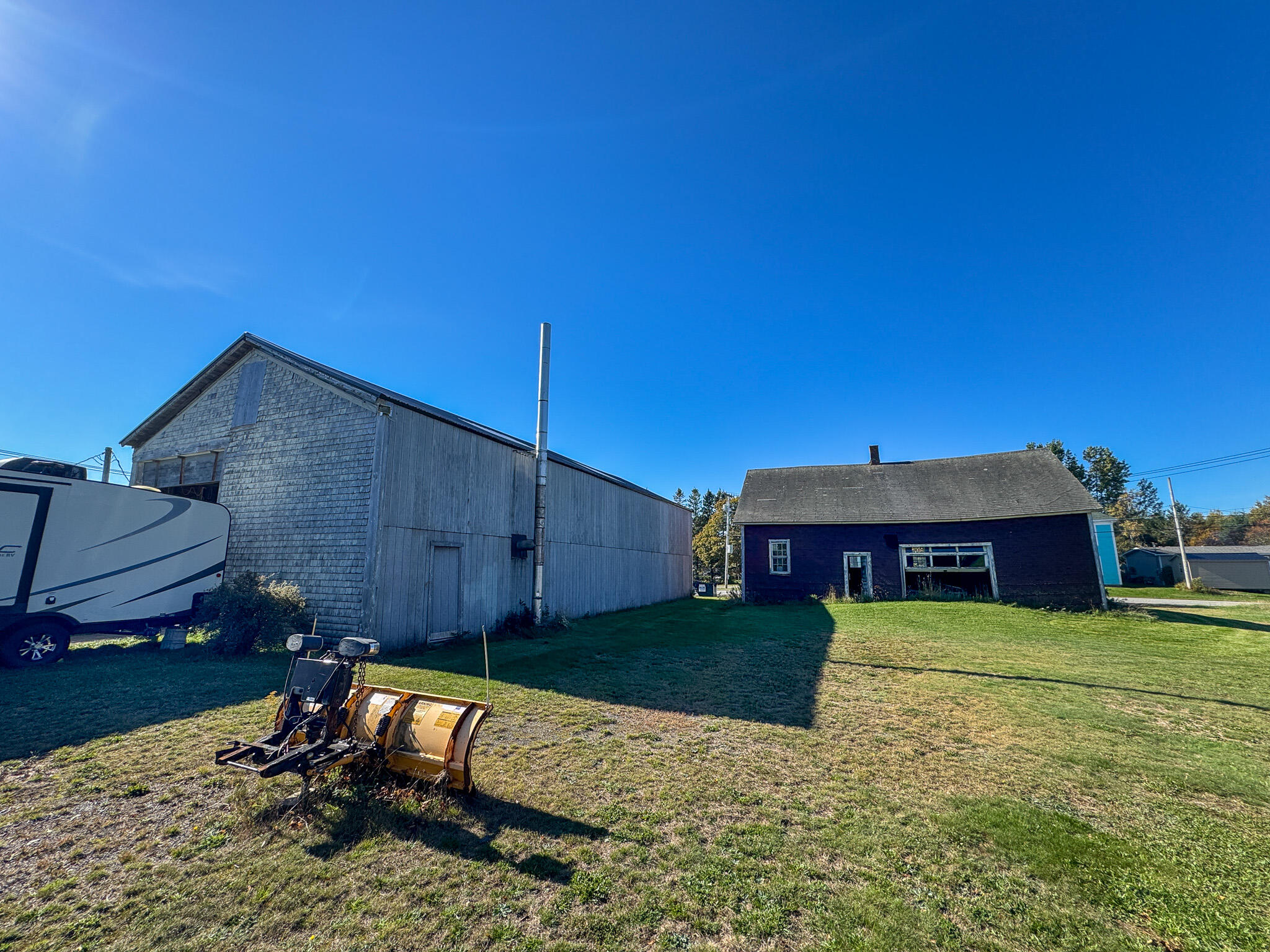 main property photo 41