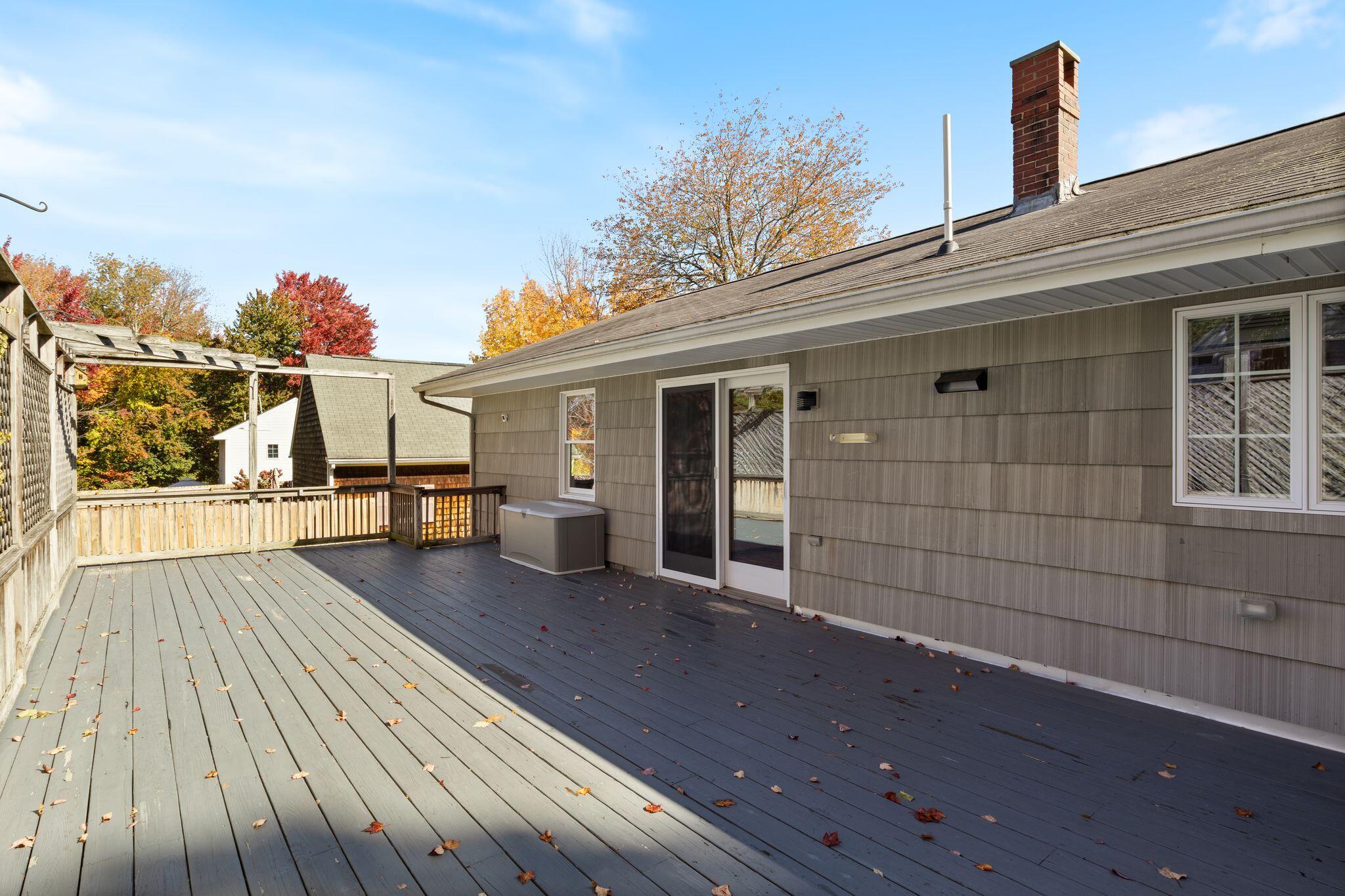 main property photo 30