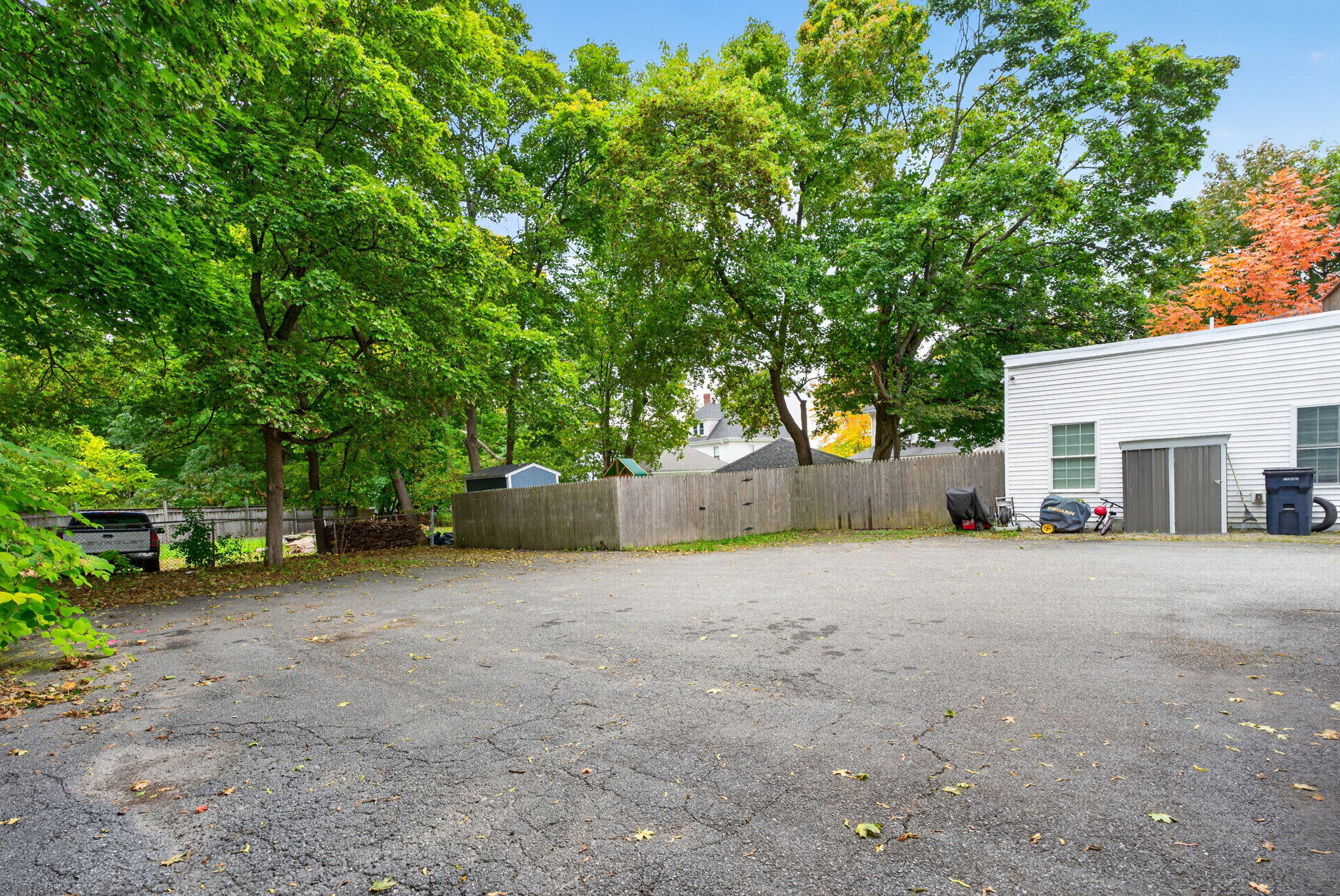 main property photo 51
