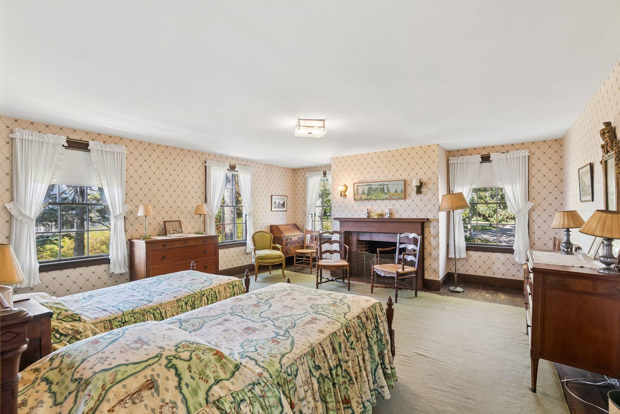 main property photo 60