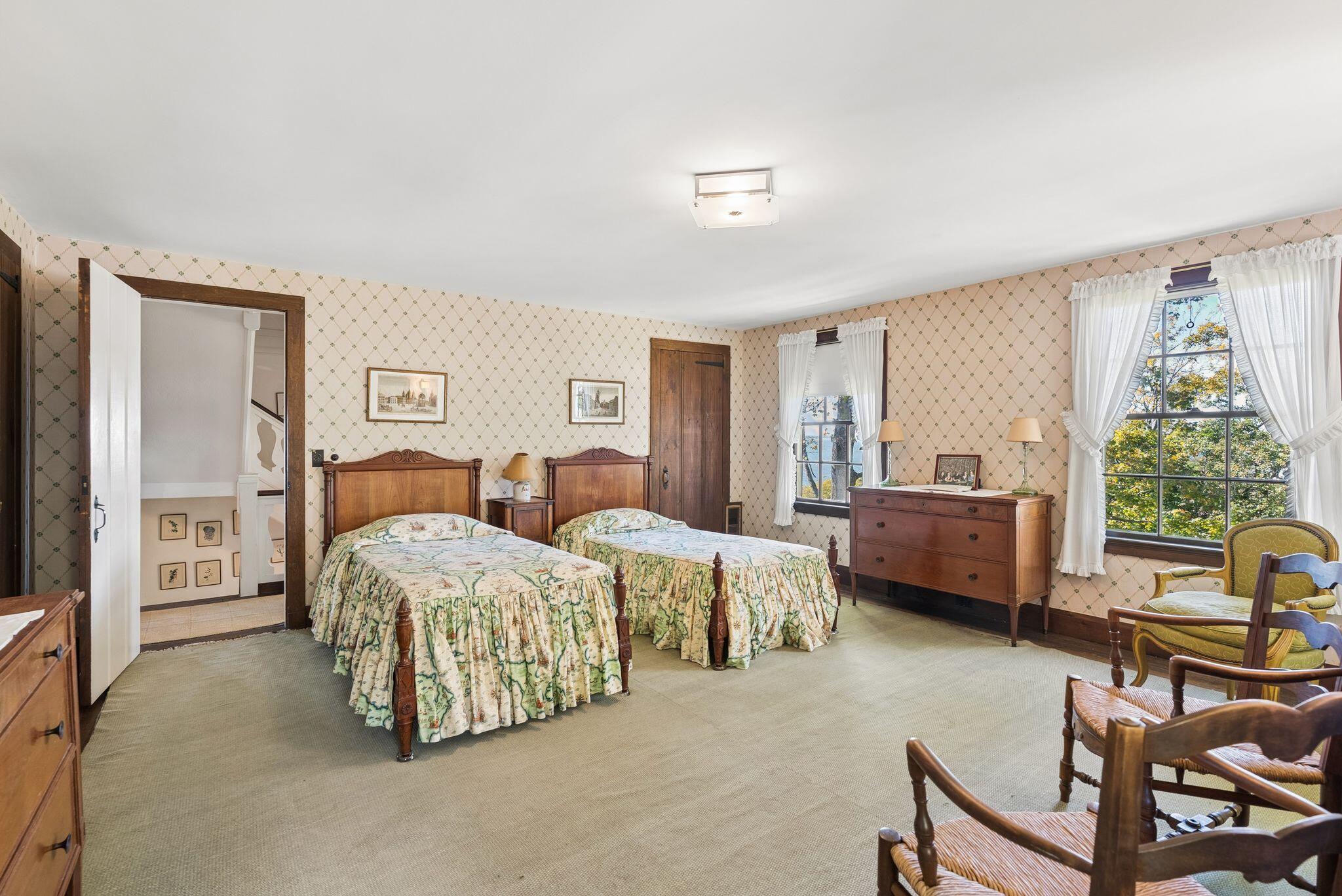 main property photo 61