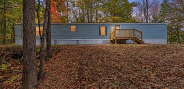 image of property with 3 Bed | 2 Bath | 924 Sqft