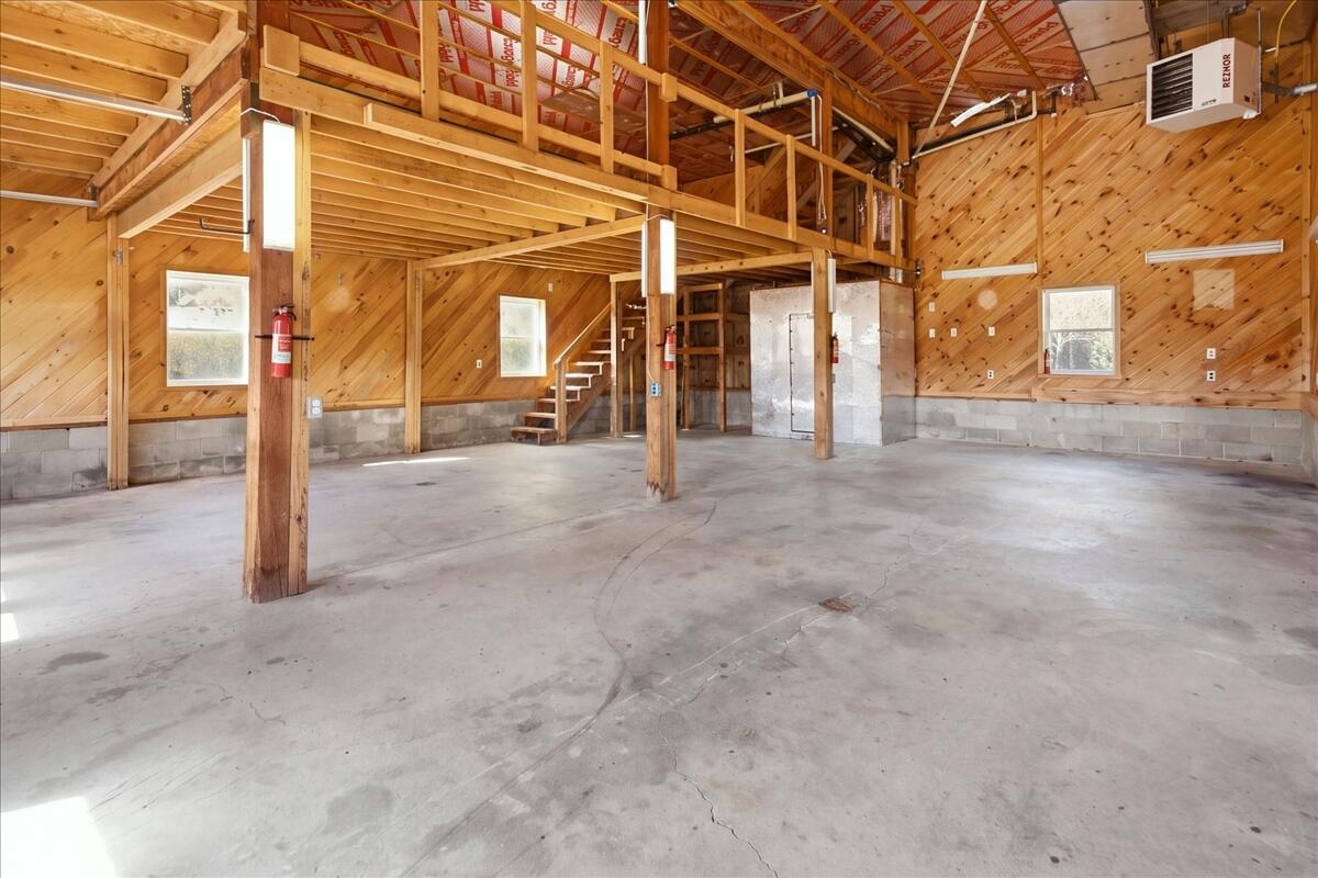 main property photo 120