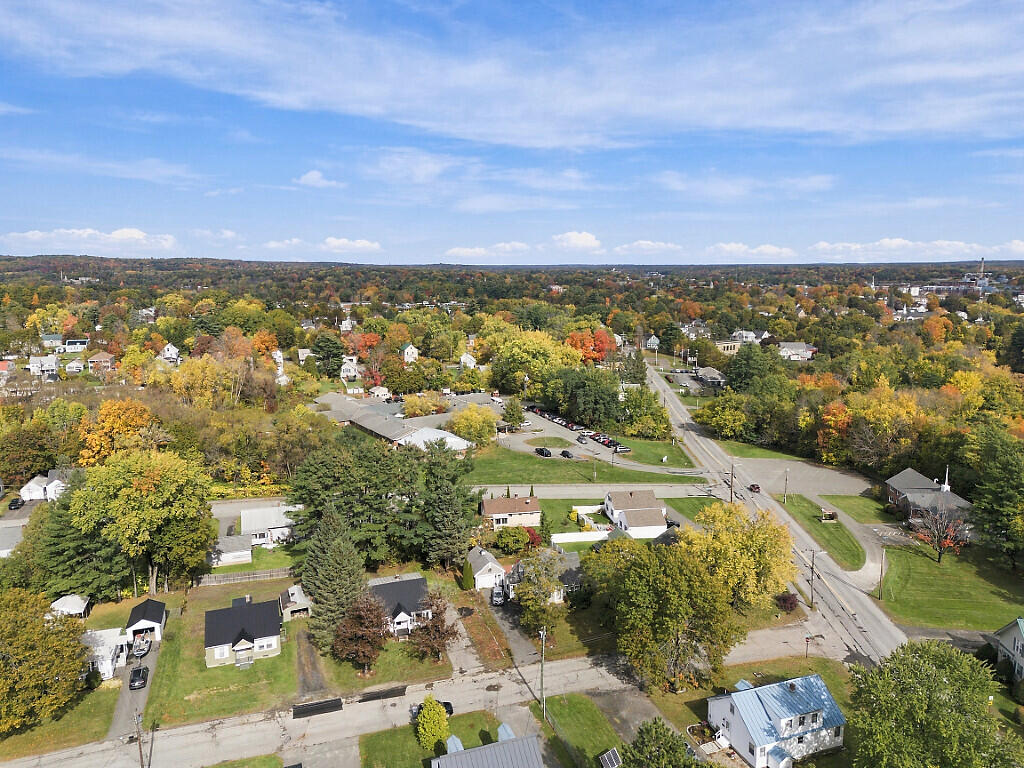 main property photo 40