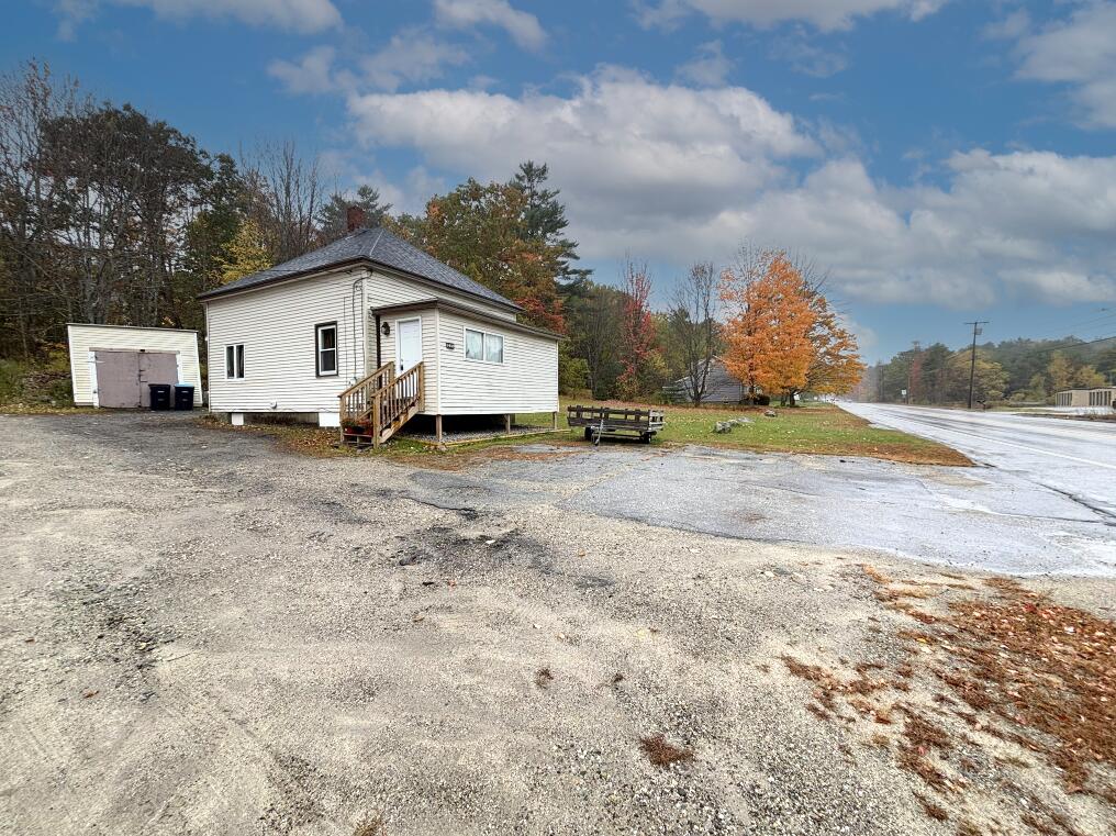 main property photo 32