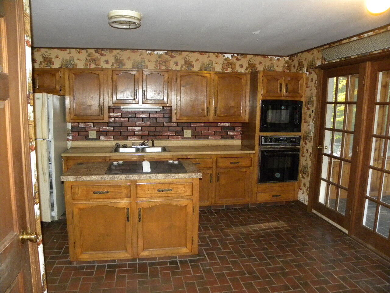 main property photo 23
