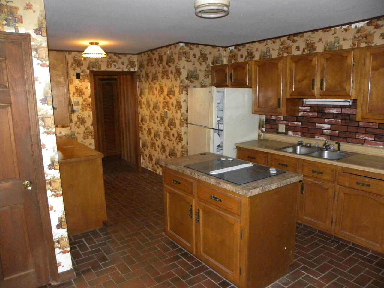 main property photo 26