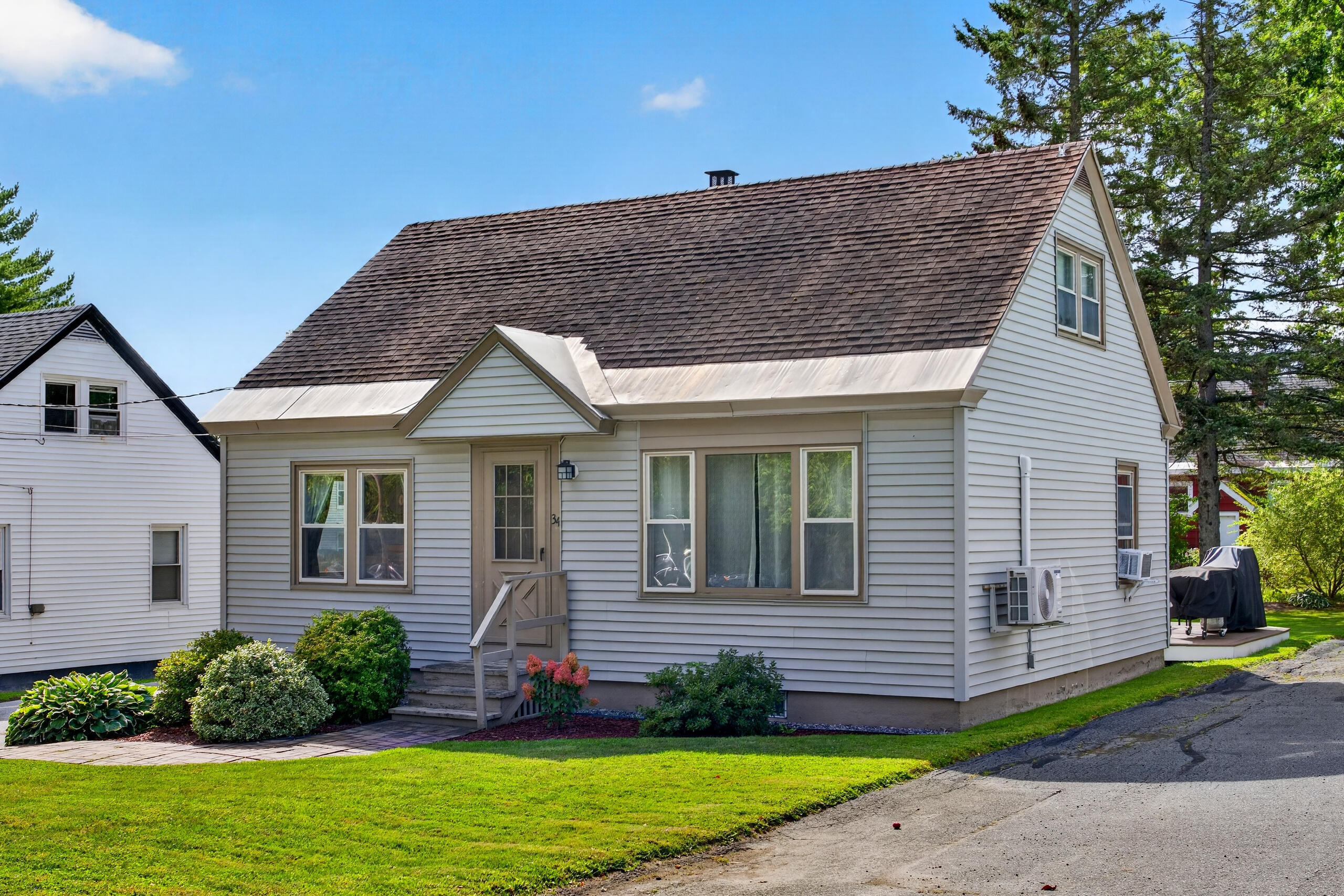 main property photo 28