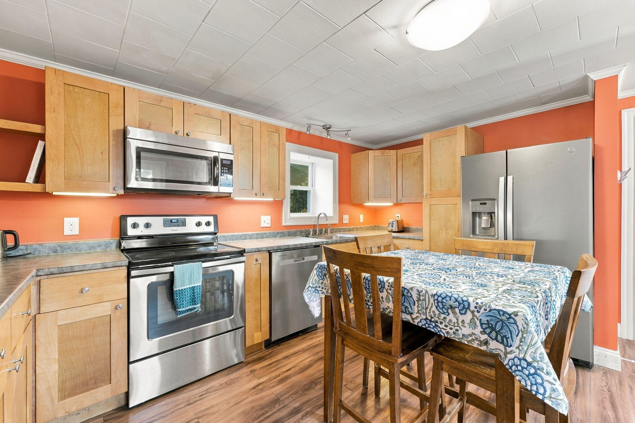 main property photo 18