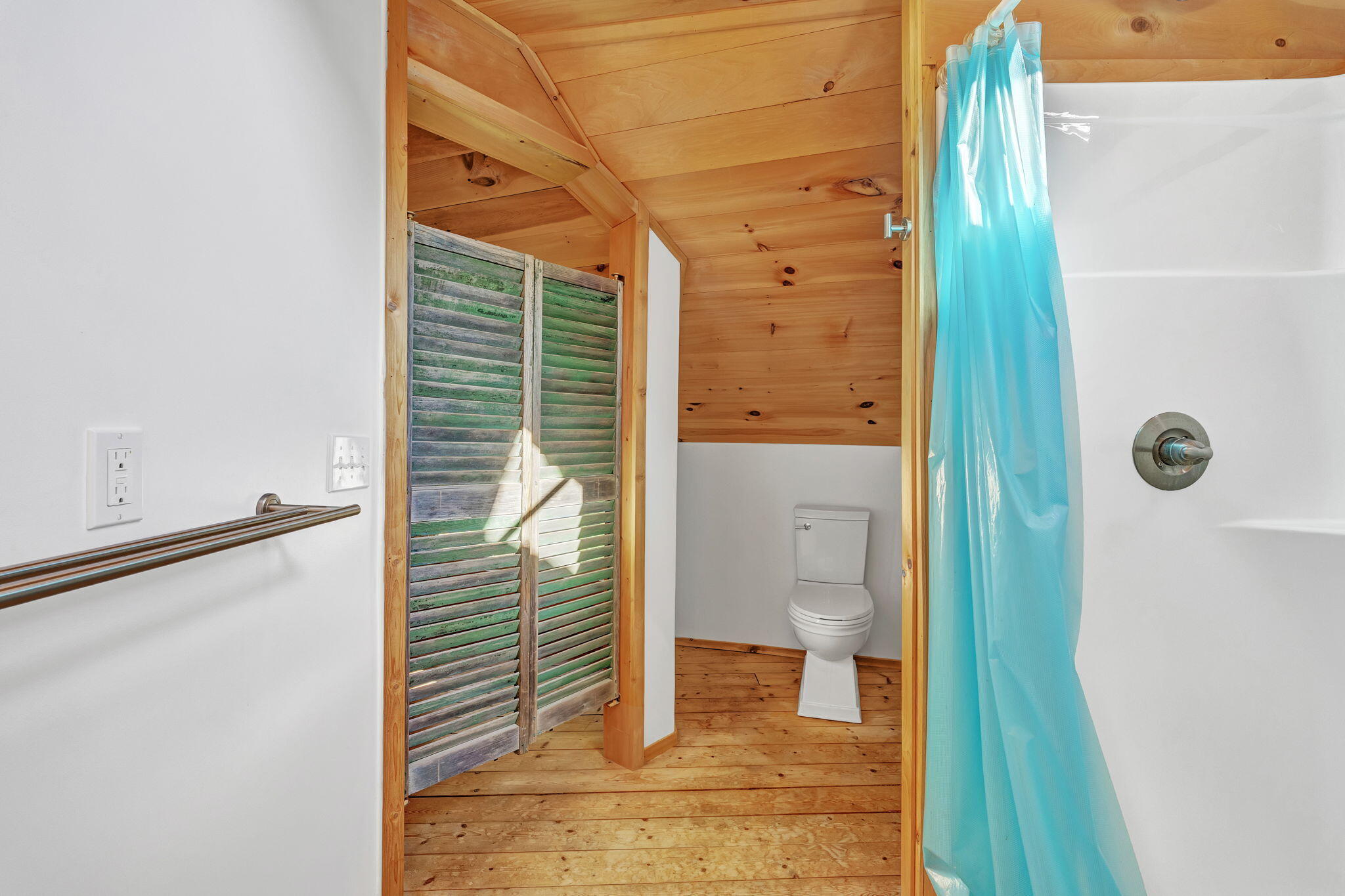 main property photo 65