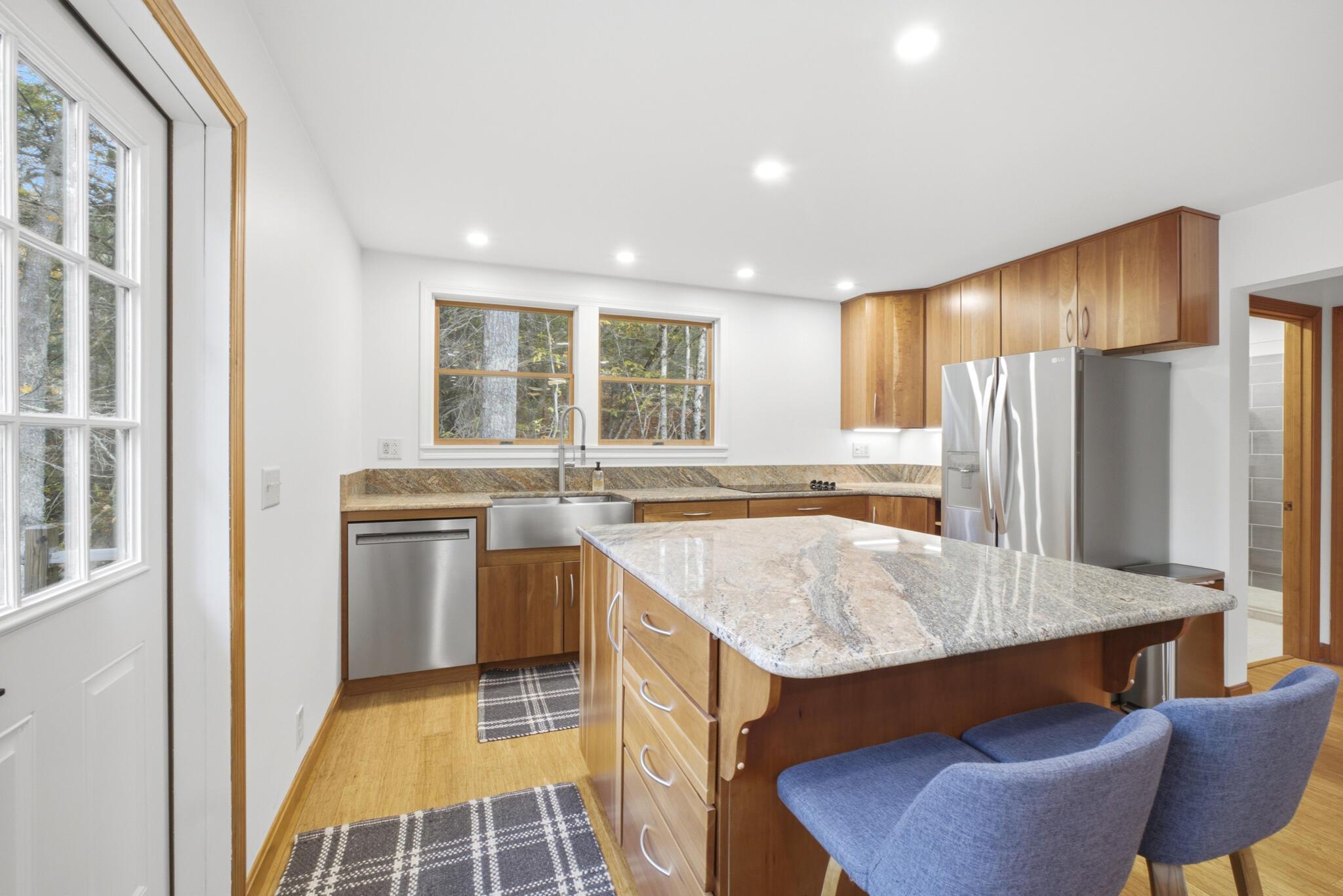 main property photo 7
