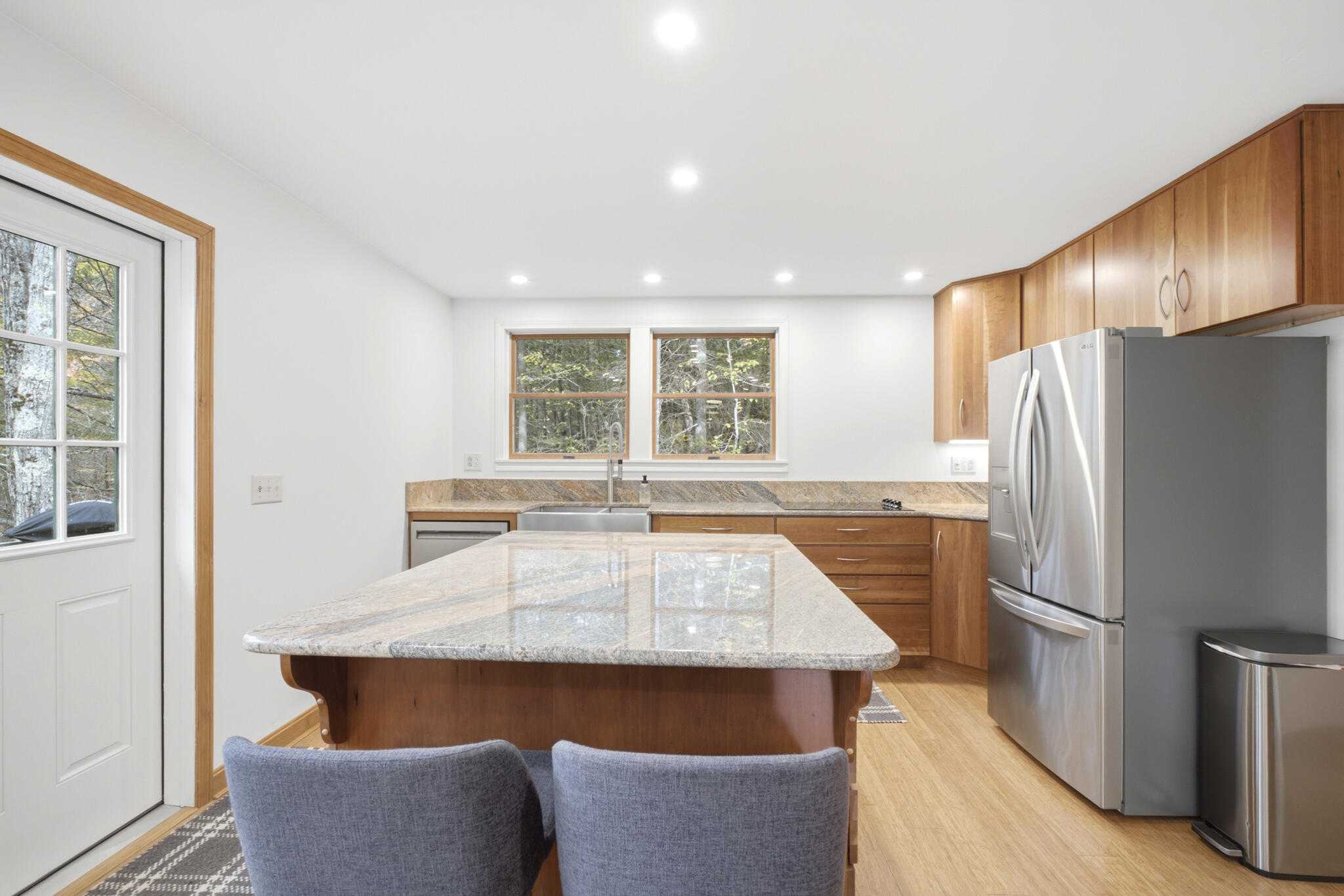 main property photo 8