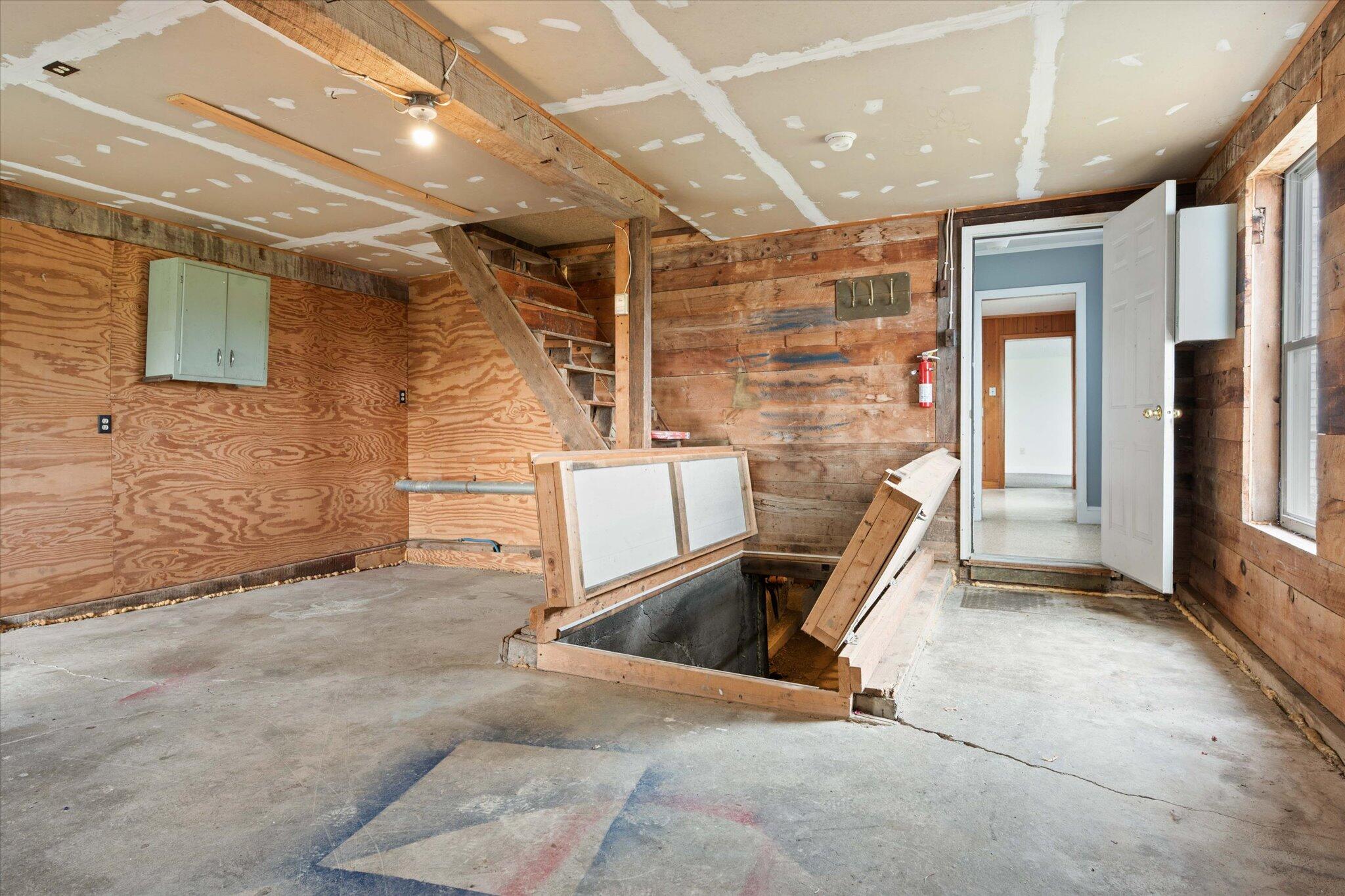 main property photo 29