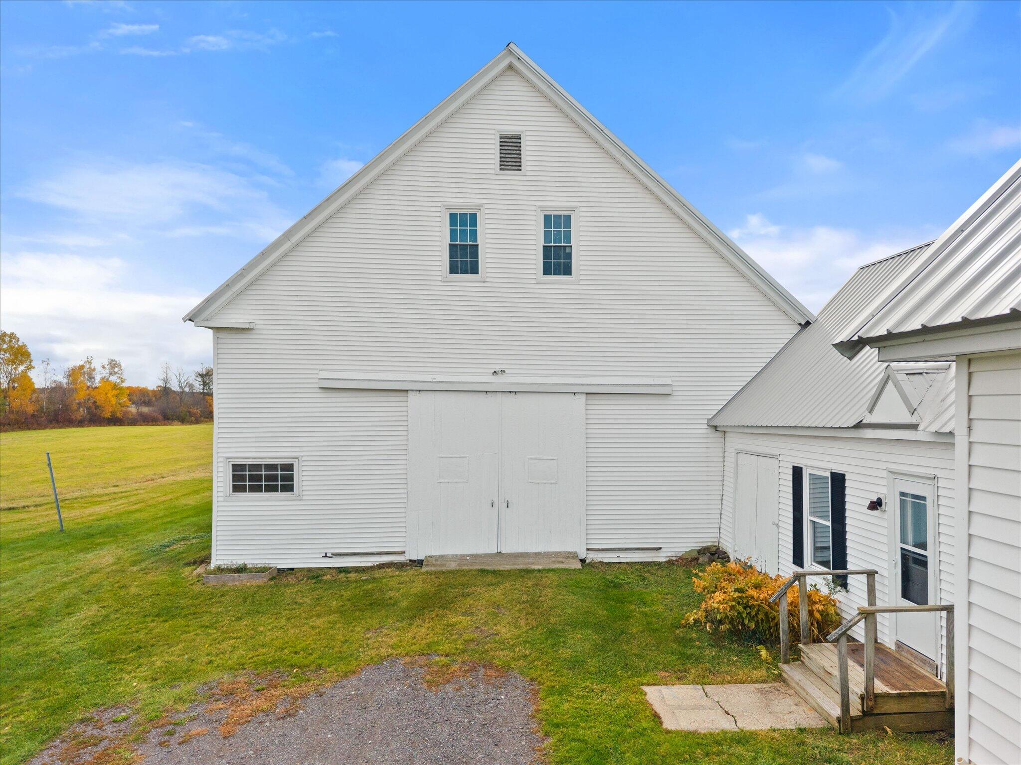 main property photo 34