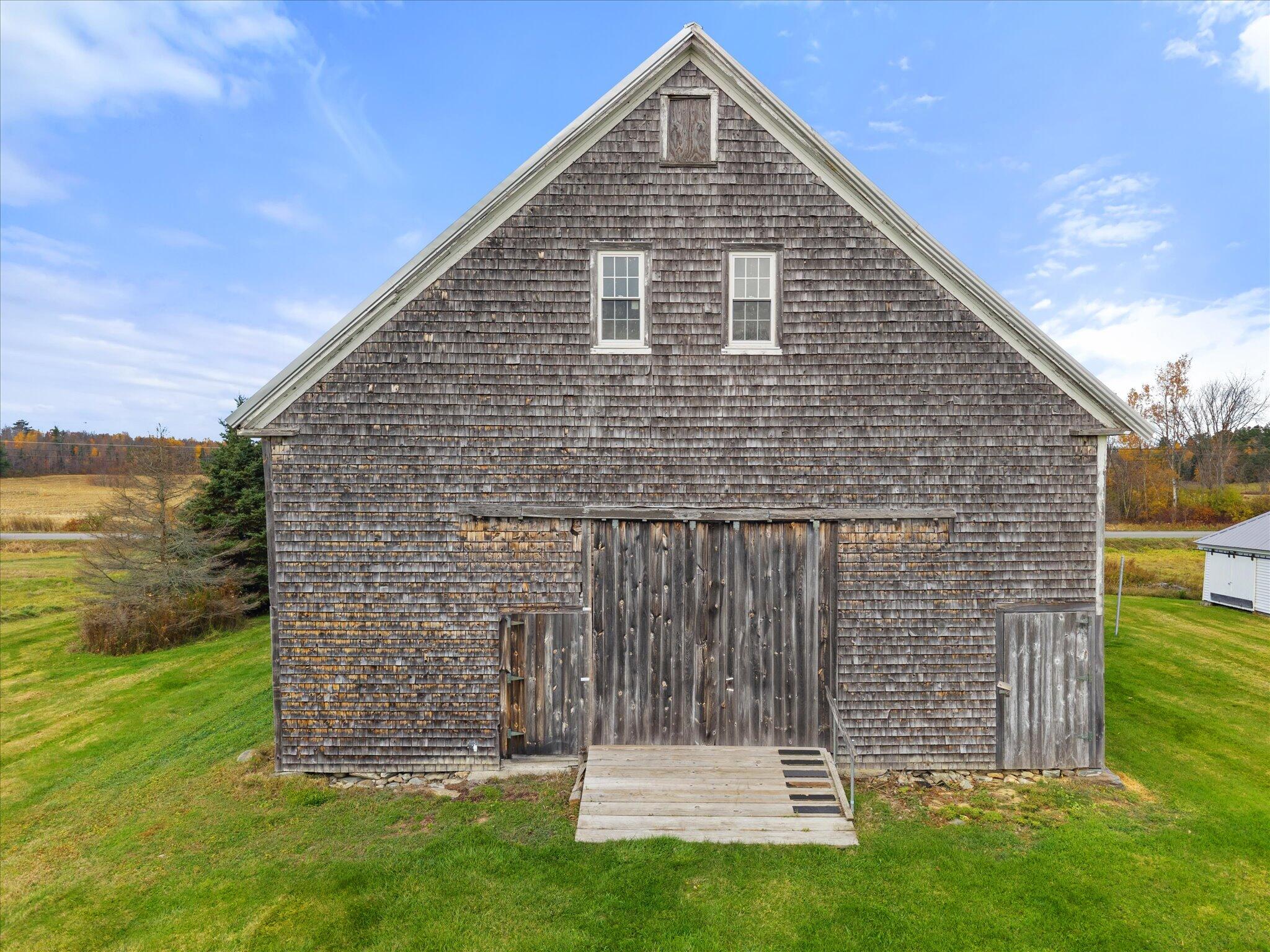 main property photo 36