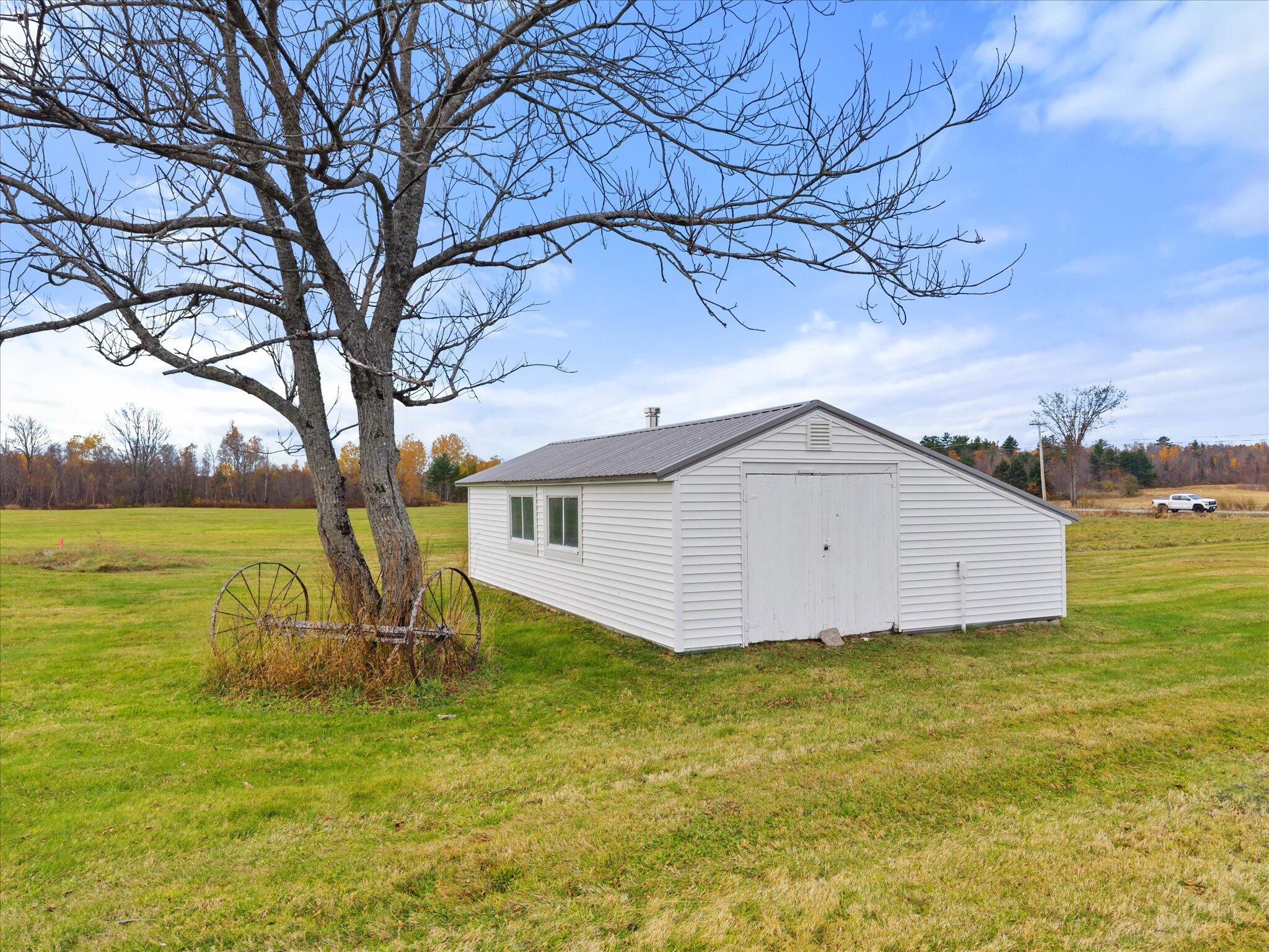 main property photo 45