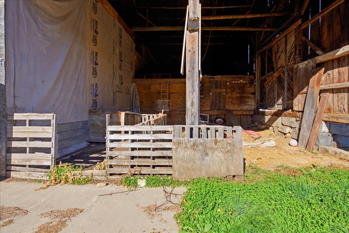 main property photo 65