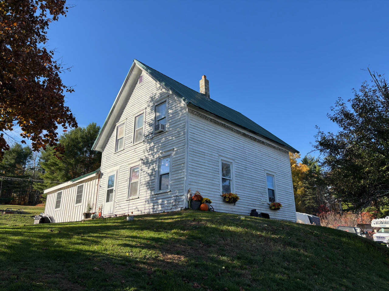 main property photo 28