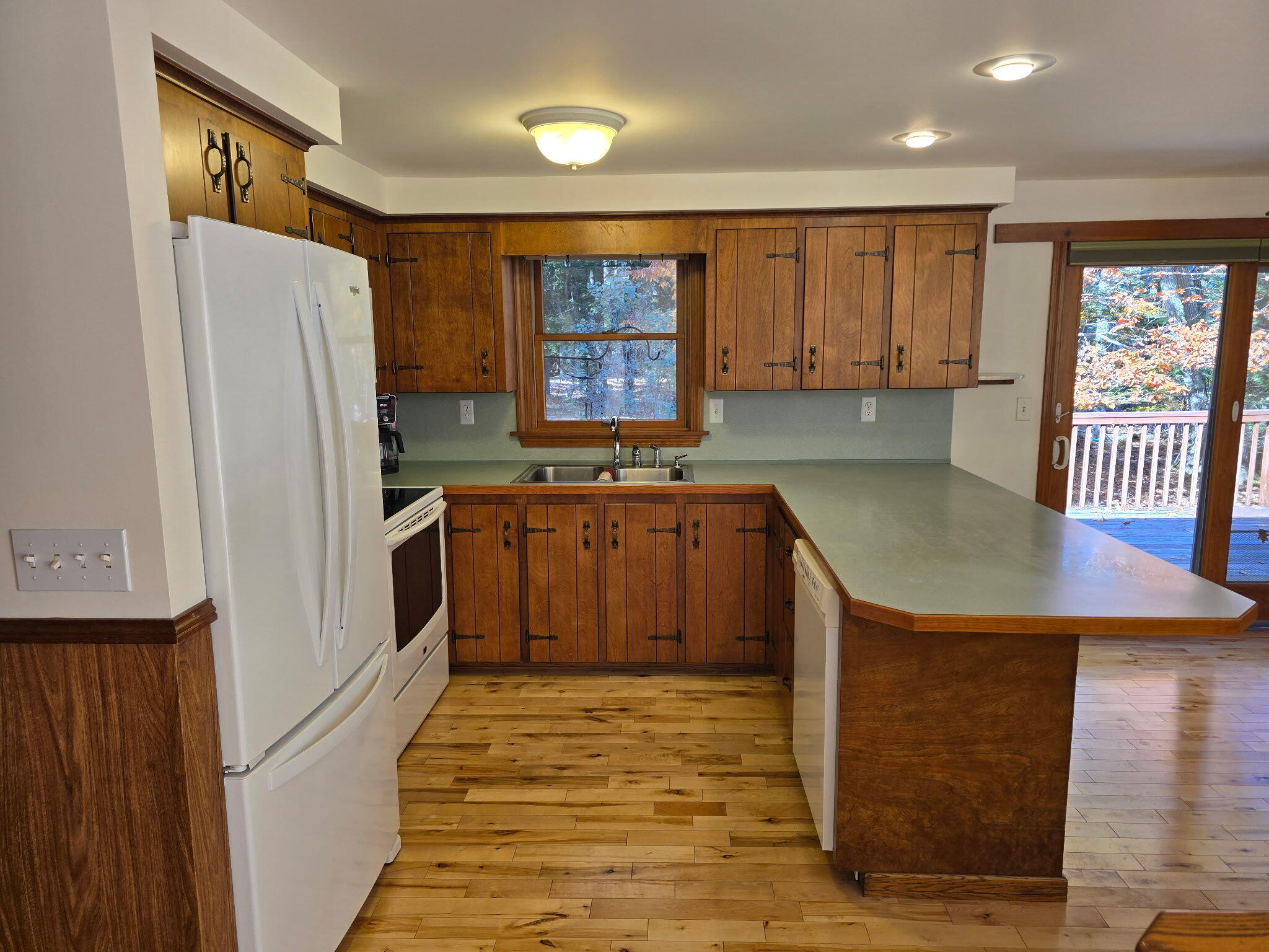 main property photo 10