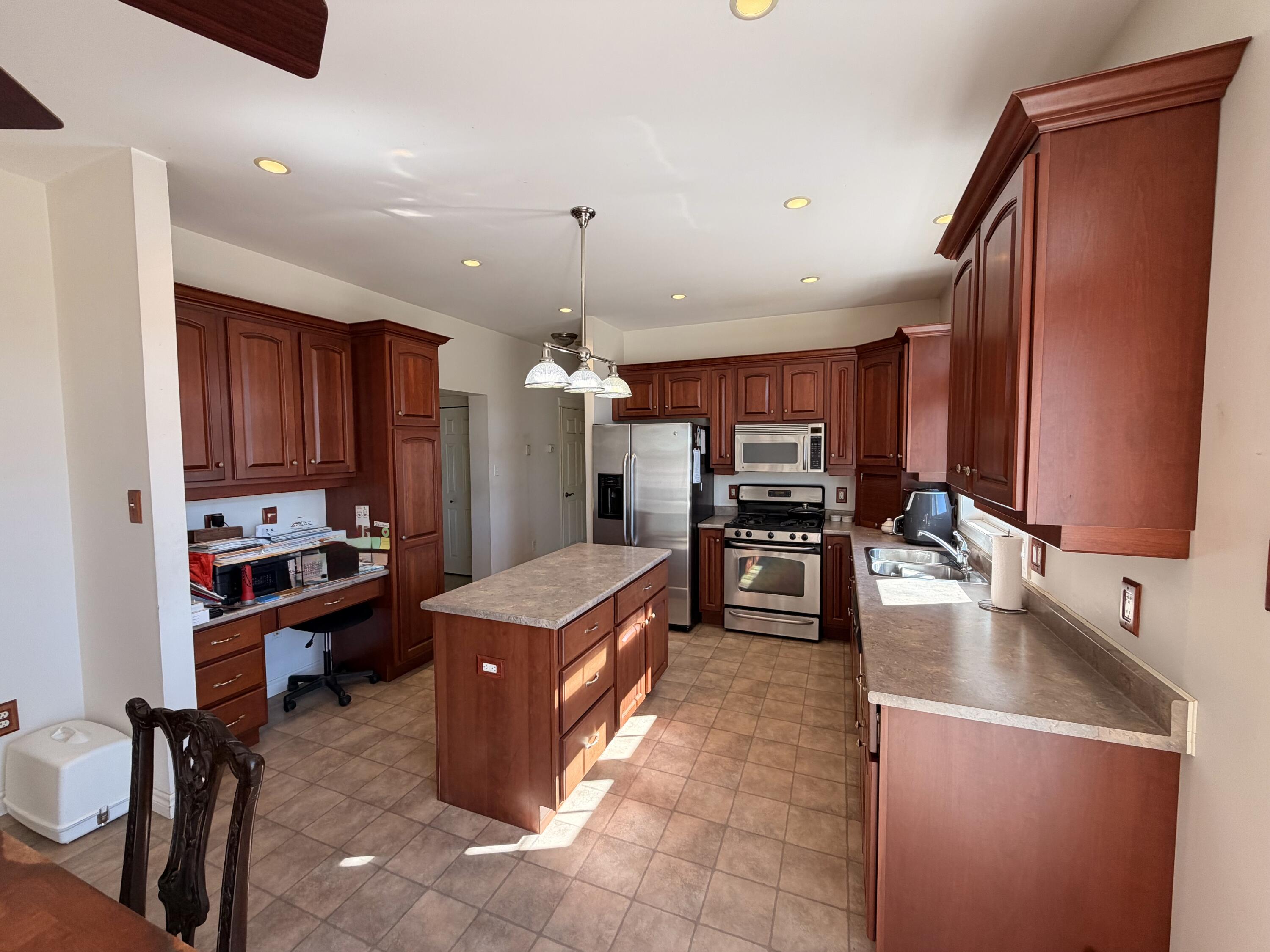 main property photo 15